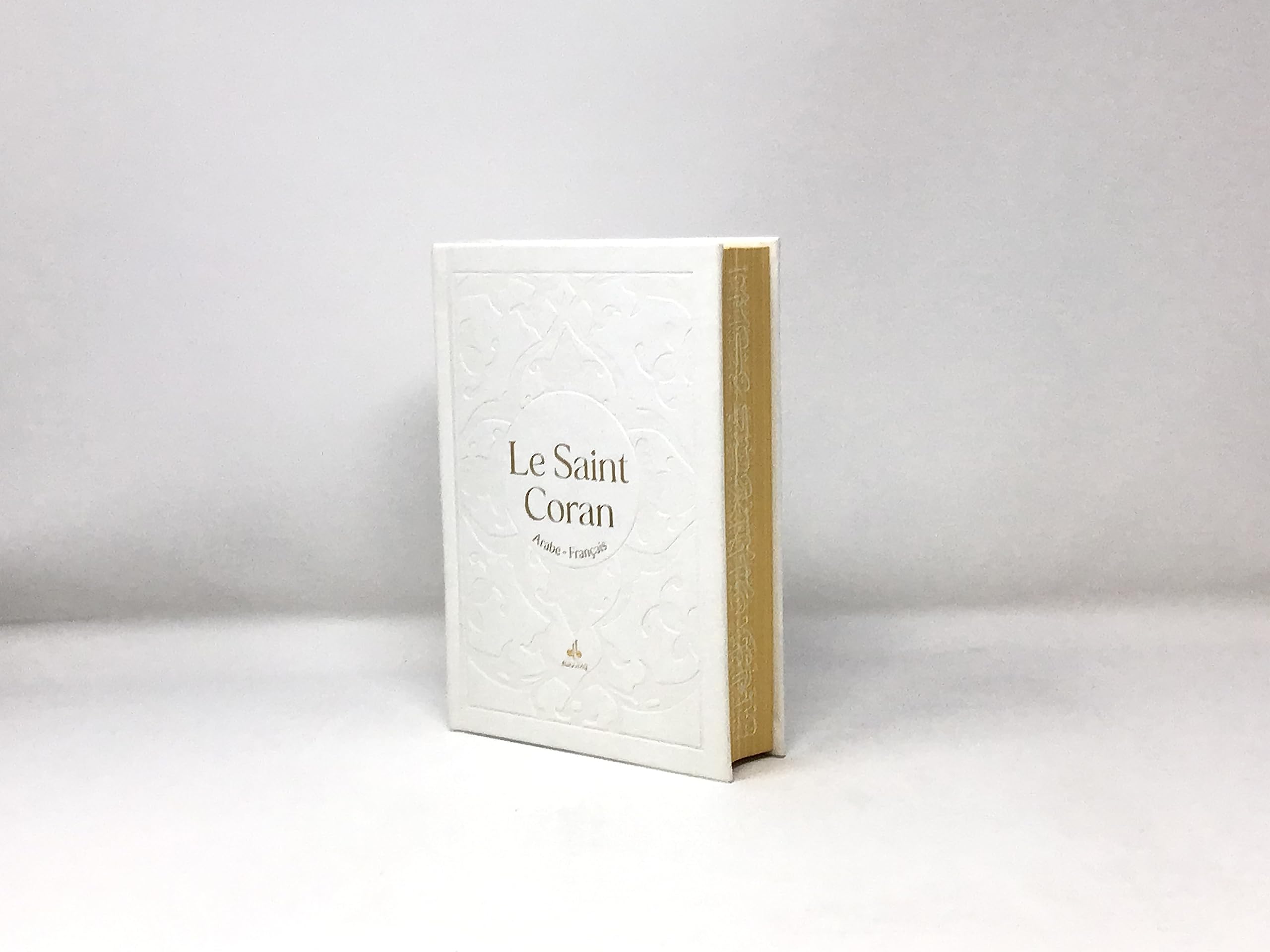 Le Saint Coran et la traduction en langue française du sens de ses versets: Couverture daim blanc