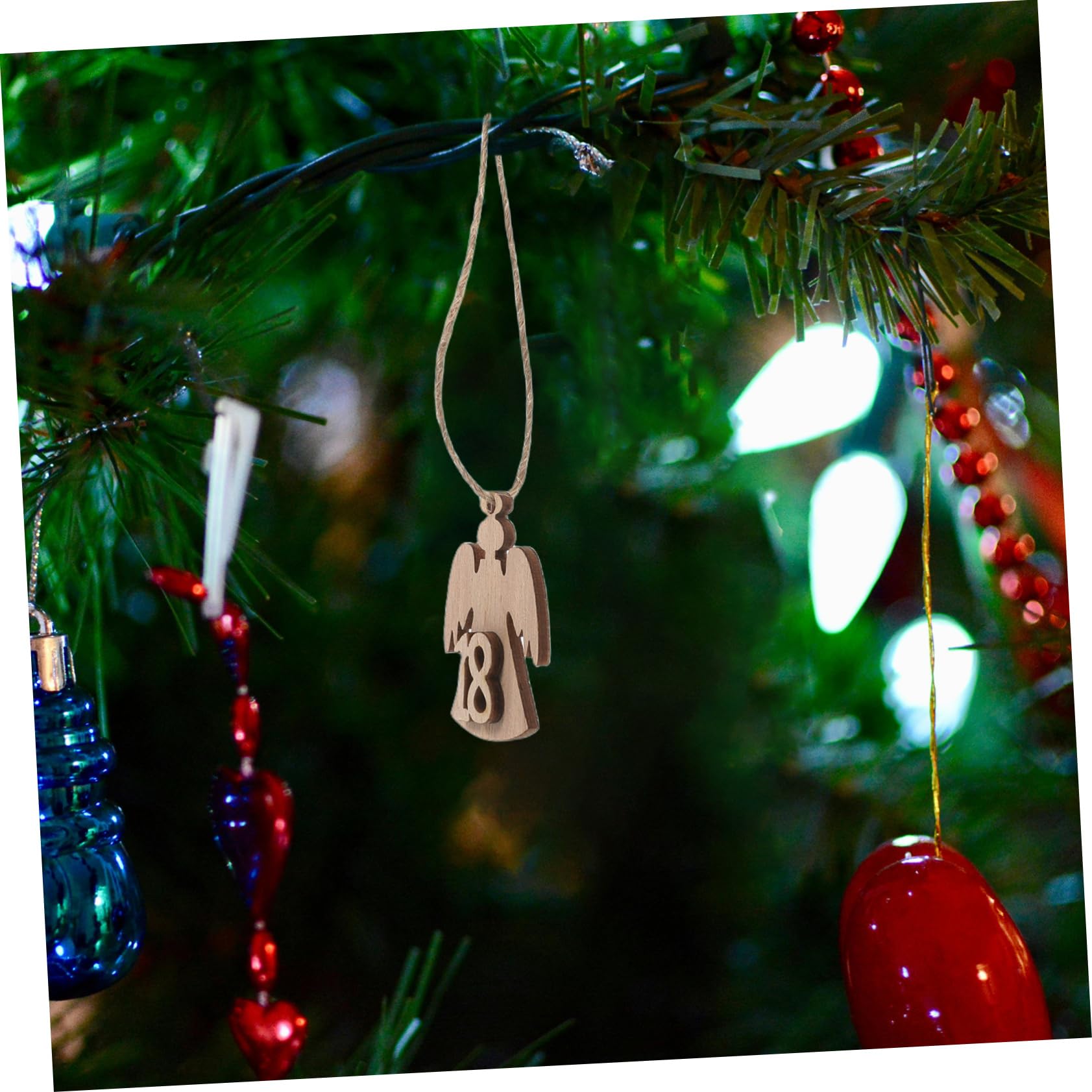 Calendrier de L'avent en Bois Pendentifs et Compte à Rebours Décoration Noël Intérieure 24 Chiffres à Suspendre