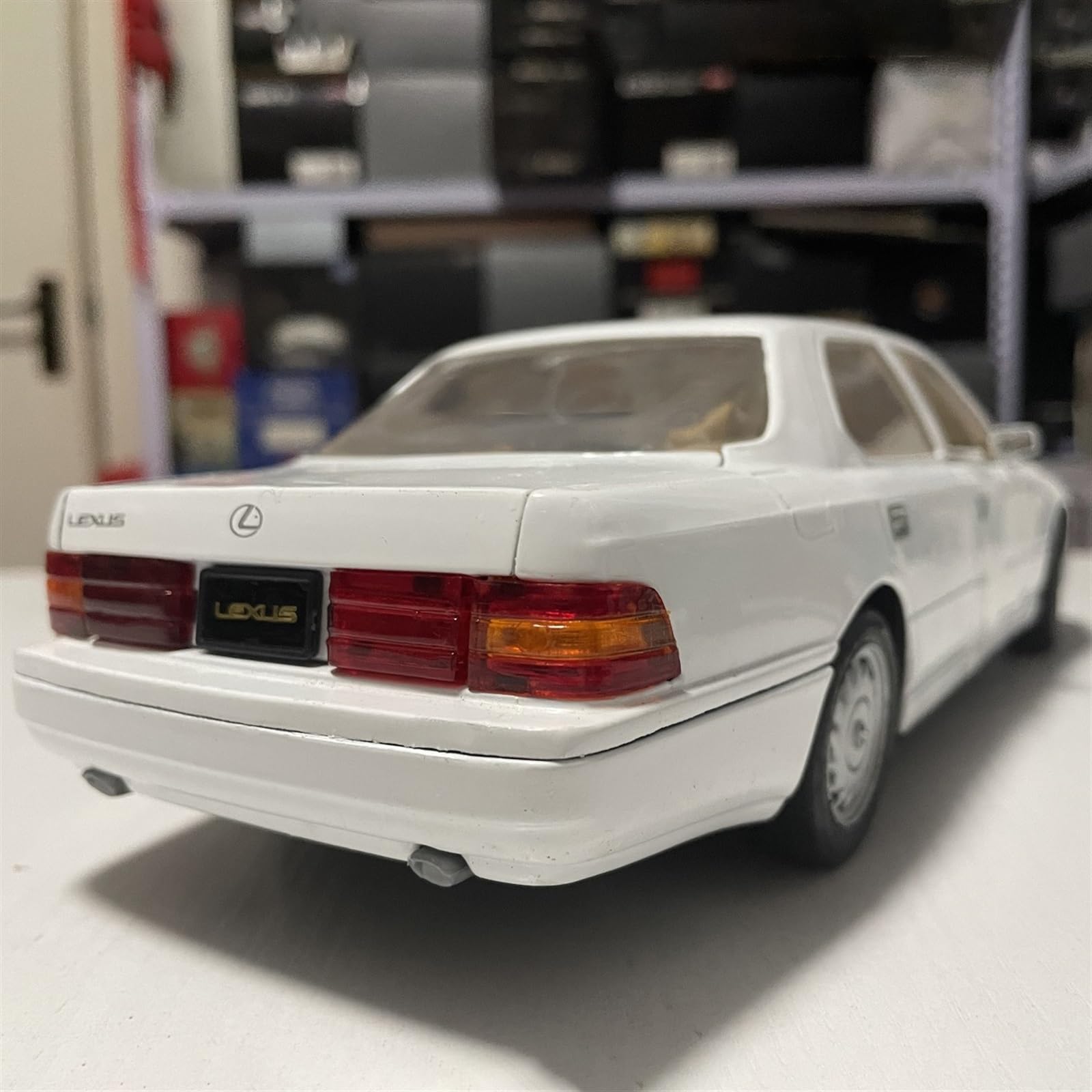 Amazon.co.jp: 車のモデル 1:18 レクサス LS400 UCF10 クラシックカー