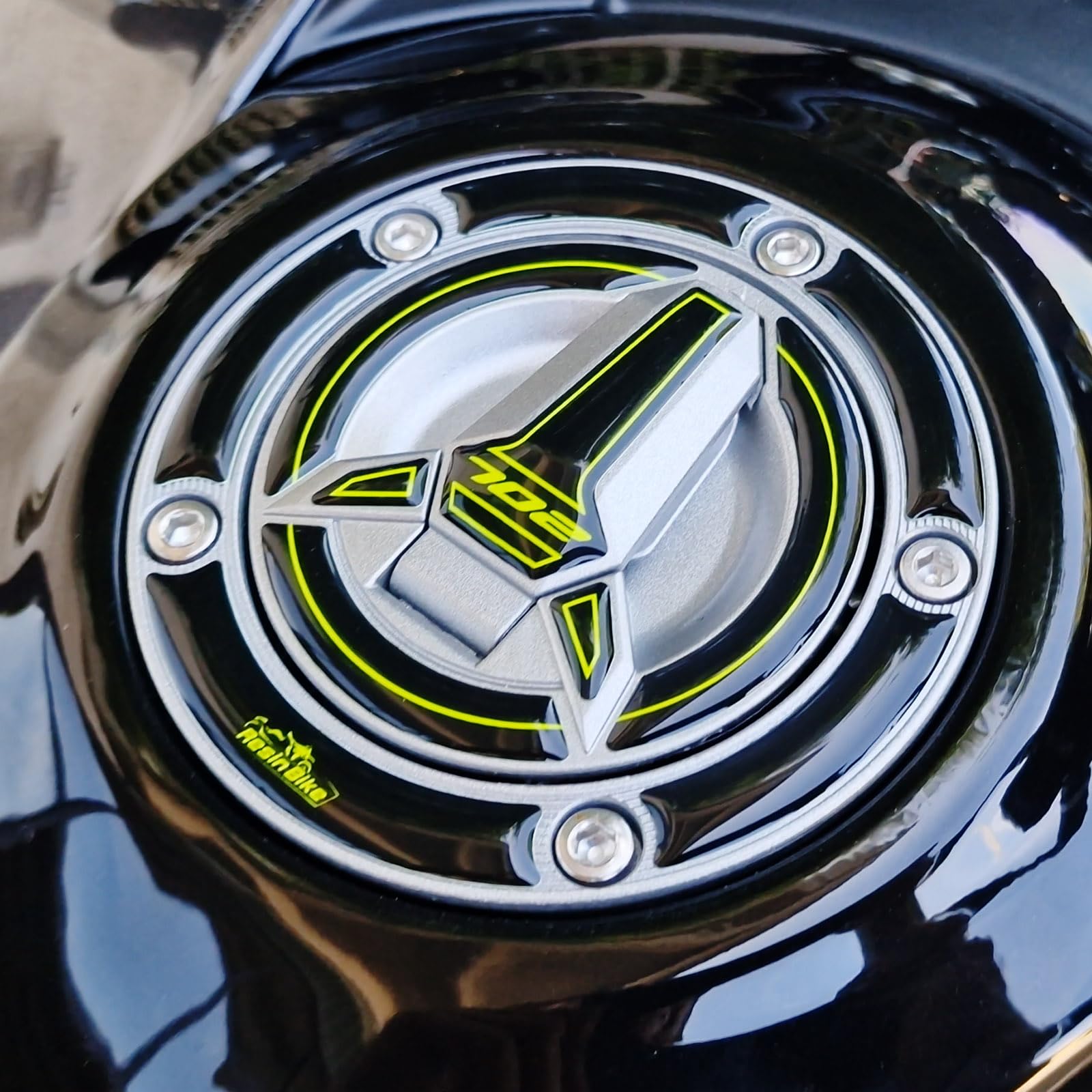 Adesivo Protettivo Per Serbatoio Benelli TRK720X/TRK702X – Oro, Impermeabile, Antigraffio, Decorativo, Modello 2023