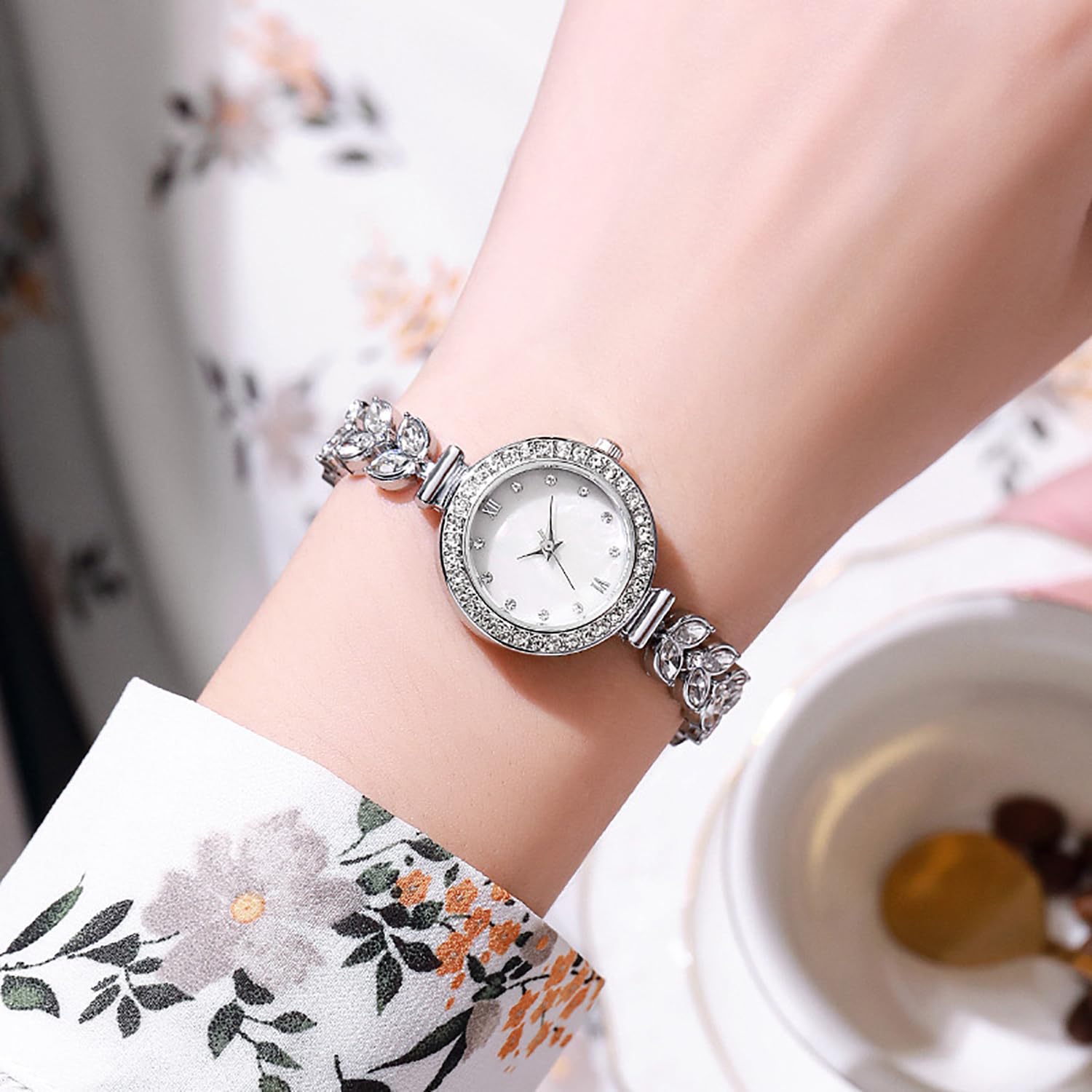 ADSBIAOYE Women's Fashion Diamond Bracelet Watch Luxury Waterproof Quartz Dress Women's Watch (Silver)