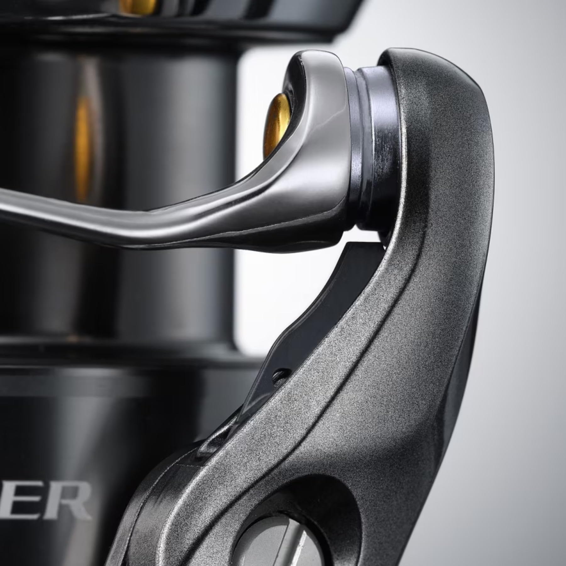 Amazon | シマノ(SHIMANO) スピニングリール 26ツインパワー C2000SHG