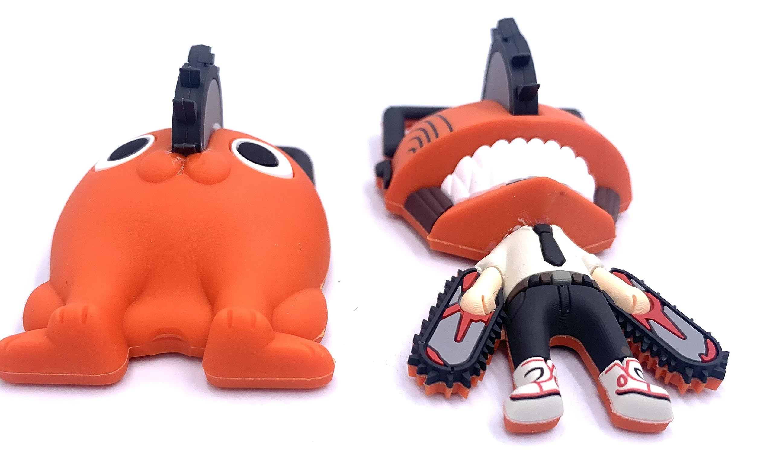 Amazon.com: Monogram Chainsaw Man & Pochita 2 Piece 3D Foam