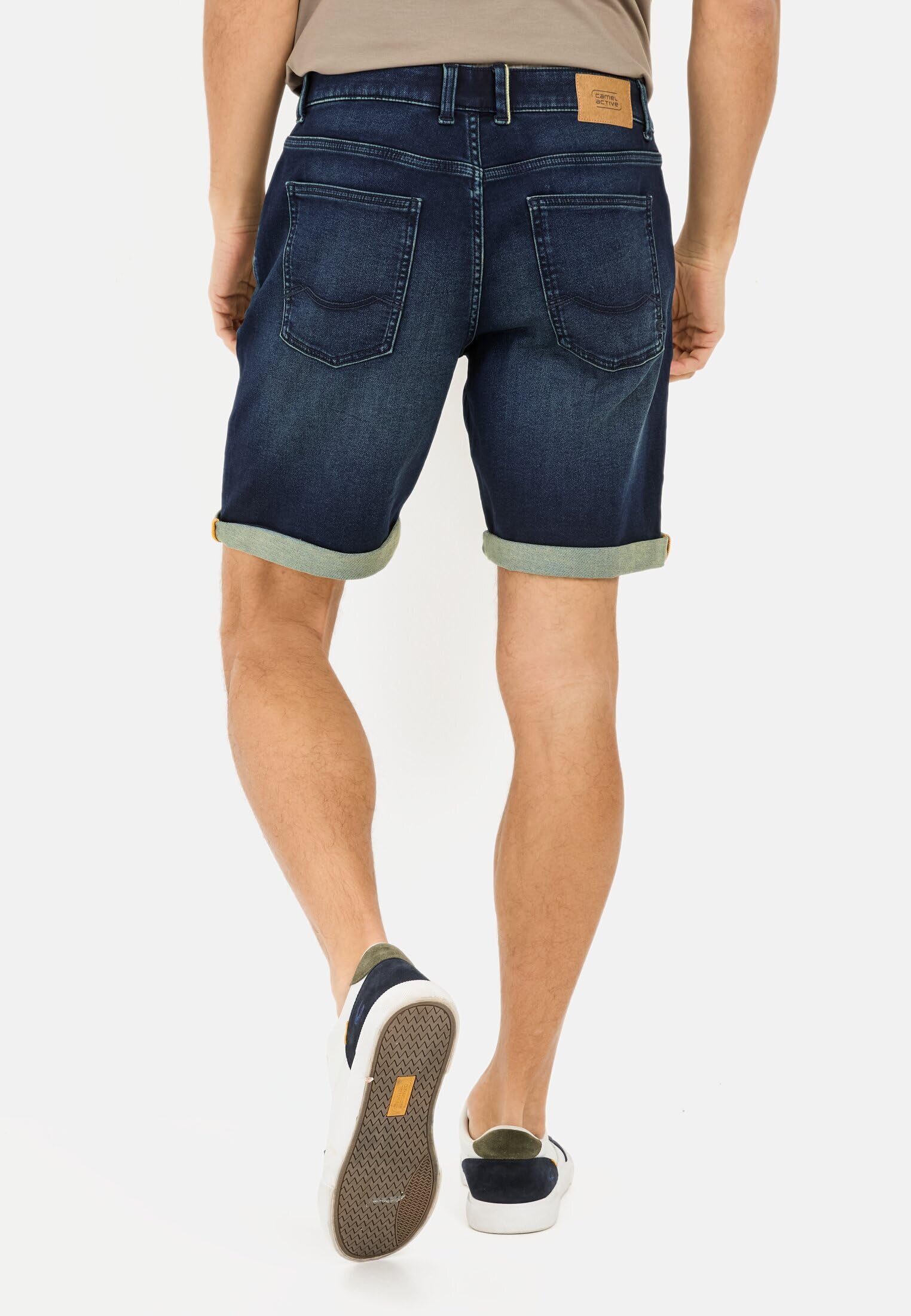 camel active Herren fleXXXactive® Jeansshorts im Regular Fit