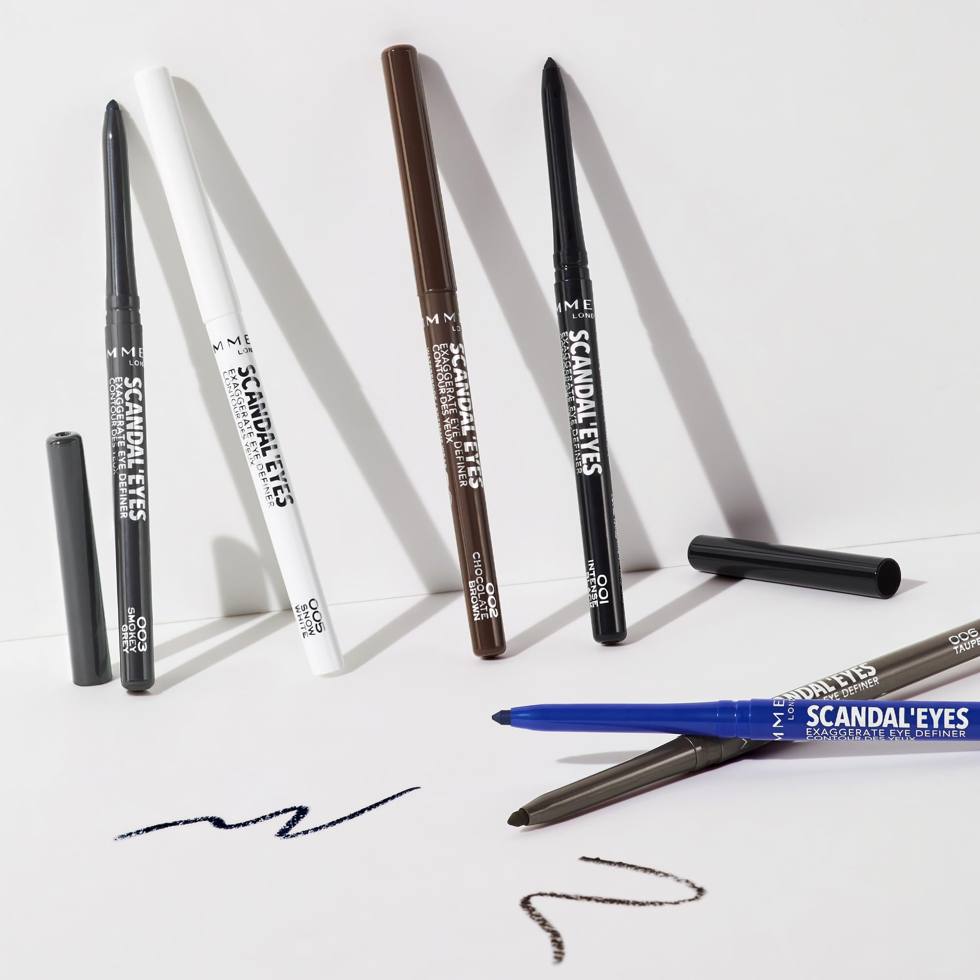 Rimmel London ScandalEyes Exaggerate Eye Definer, Matita Occhi Automatica Waterproof a Lunga Durata dal Colore Intenso e Tratto Ultra Preciso, 001 Intense Black - 0.35g