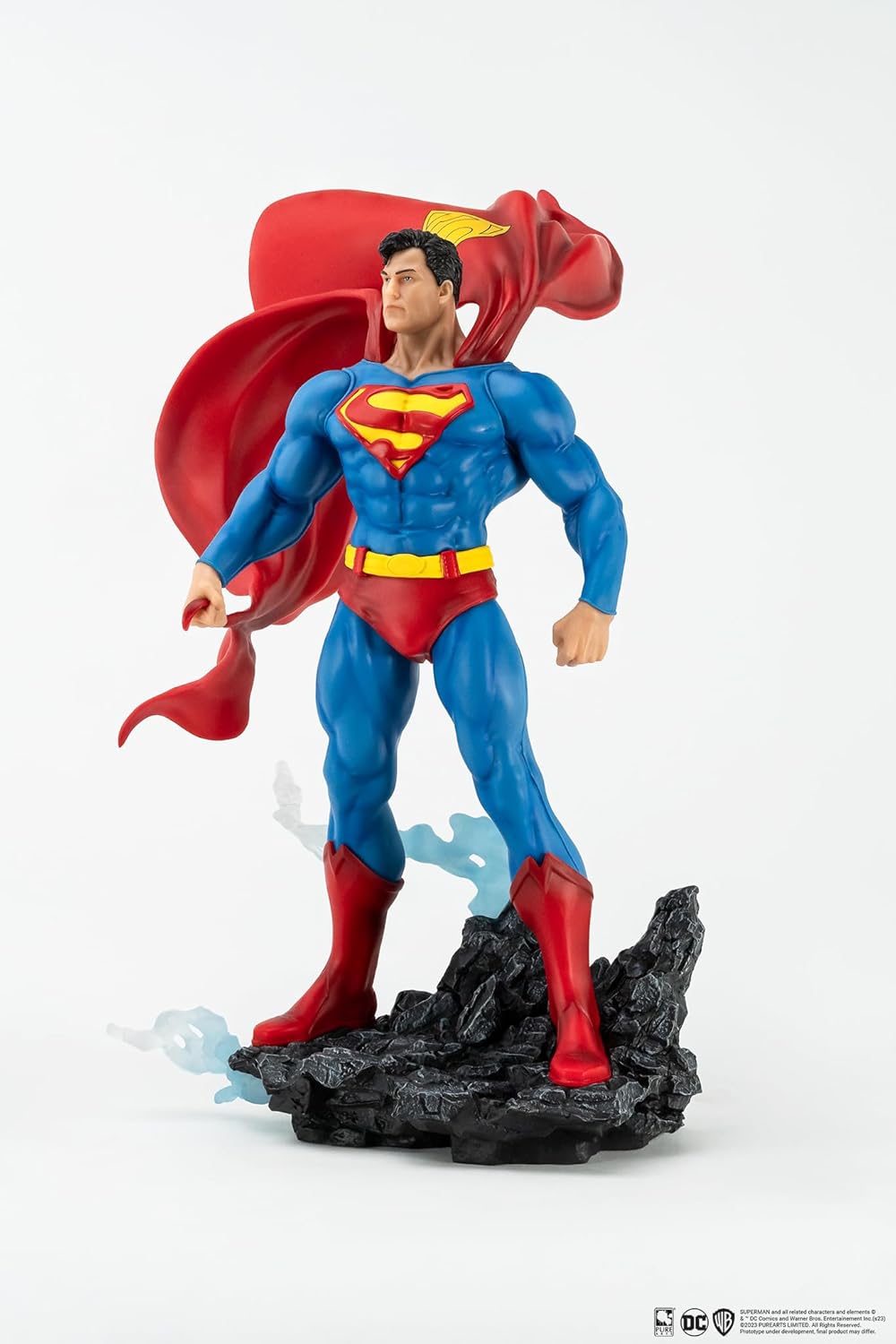 DC Heroes: Superman (Classic Version) Previews Exclusive 1:8 Scale Statue
