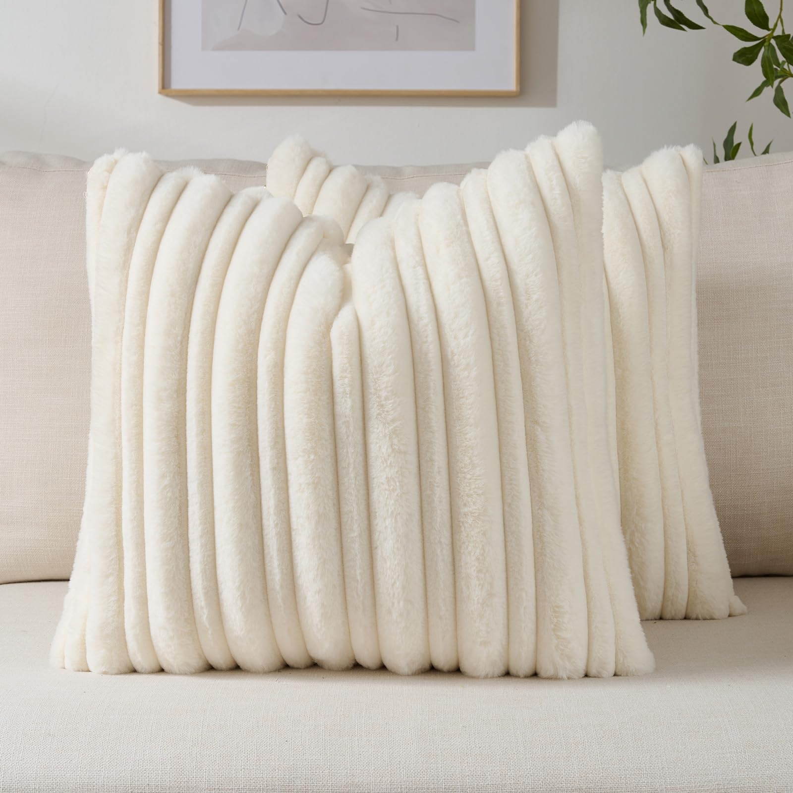 FUTEI Set of 2 Fluffy Faux Fur 40x40 cm Cushion Covers Double Sided Soft Plush Striped Textured Scatter Pillow Covers 40 x 40 cm Modern Accent for Sofa Bed Living Room, Cream White