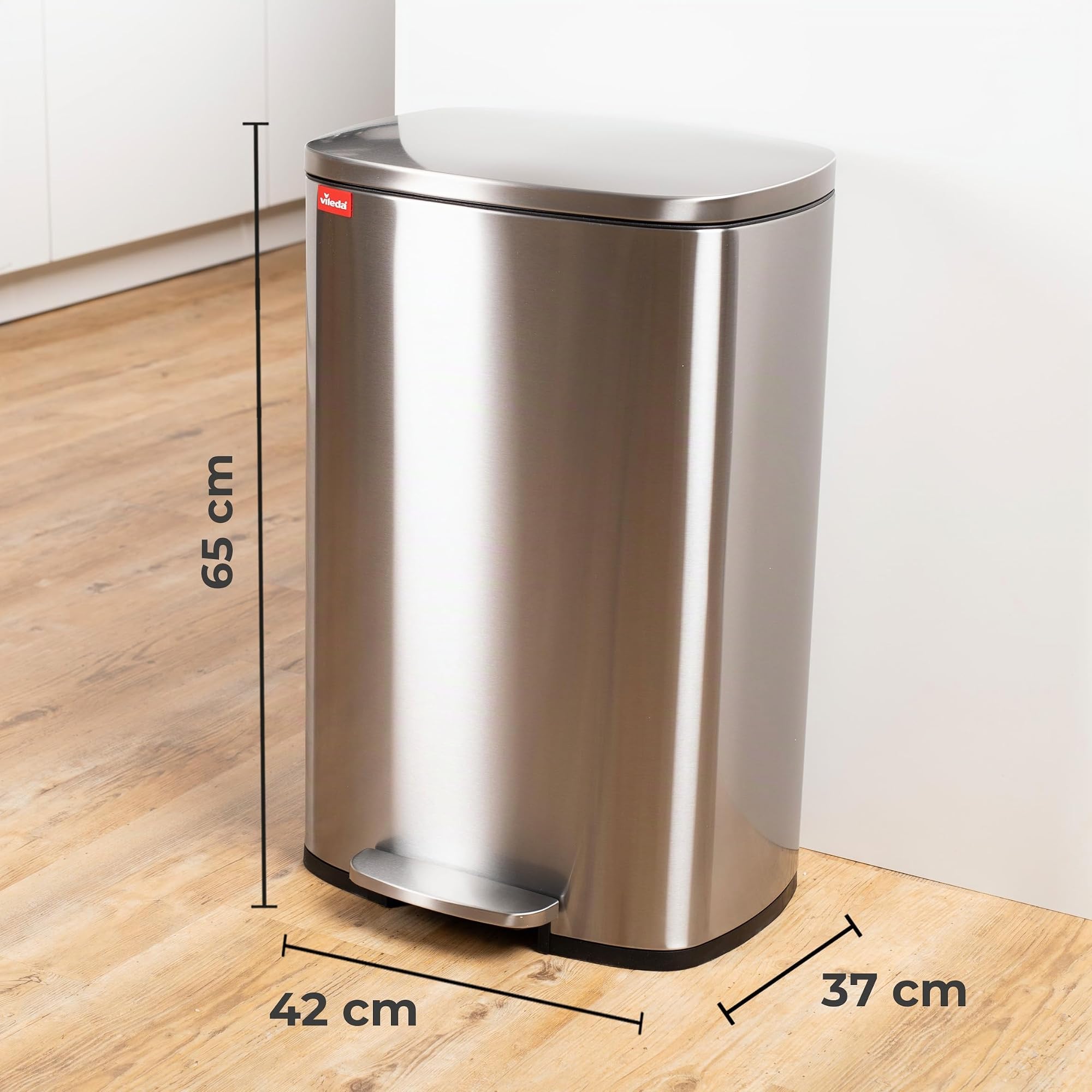 Vileda Mülleimer 50L Edelstahl - Treteimer mit Deckel - Abfalleimer 50L mit Soft-Close und 90 Grad Öffnung - Mülleimer Küche 50L | Fußpedal für hygienisches Öffnen, Deckel bis 90 Grad, fingerabdruckarme Oberfläche, rutschfester Boden