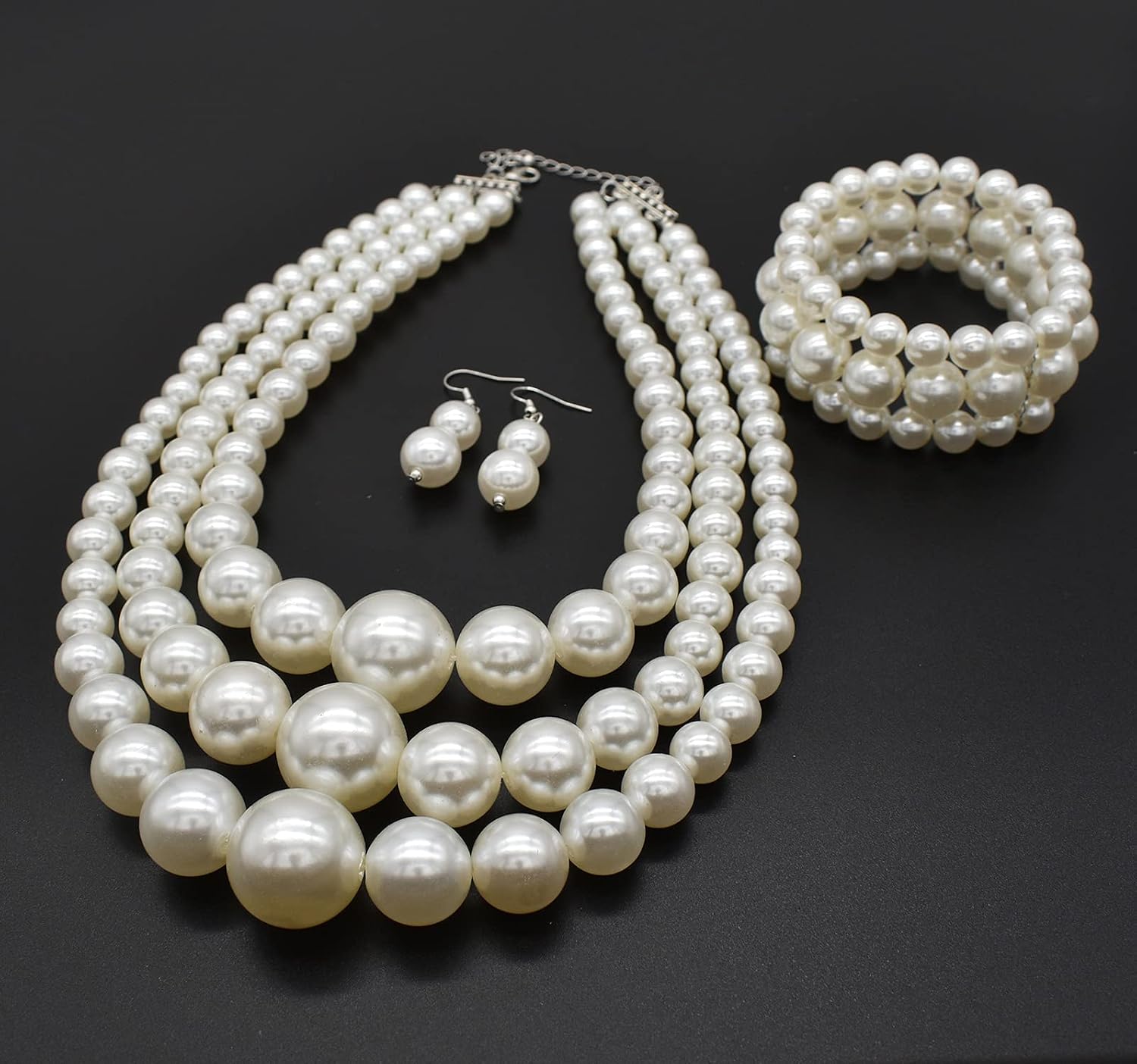Chunky Pearl Necklace and Earring Set 