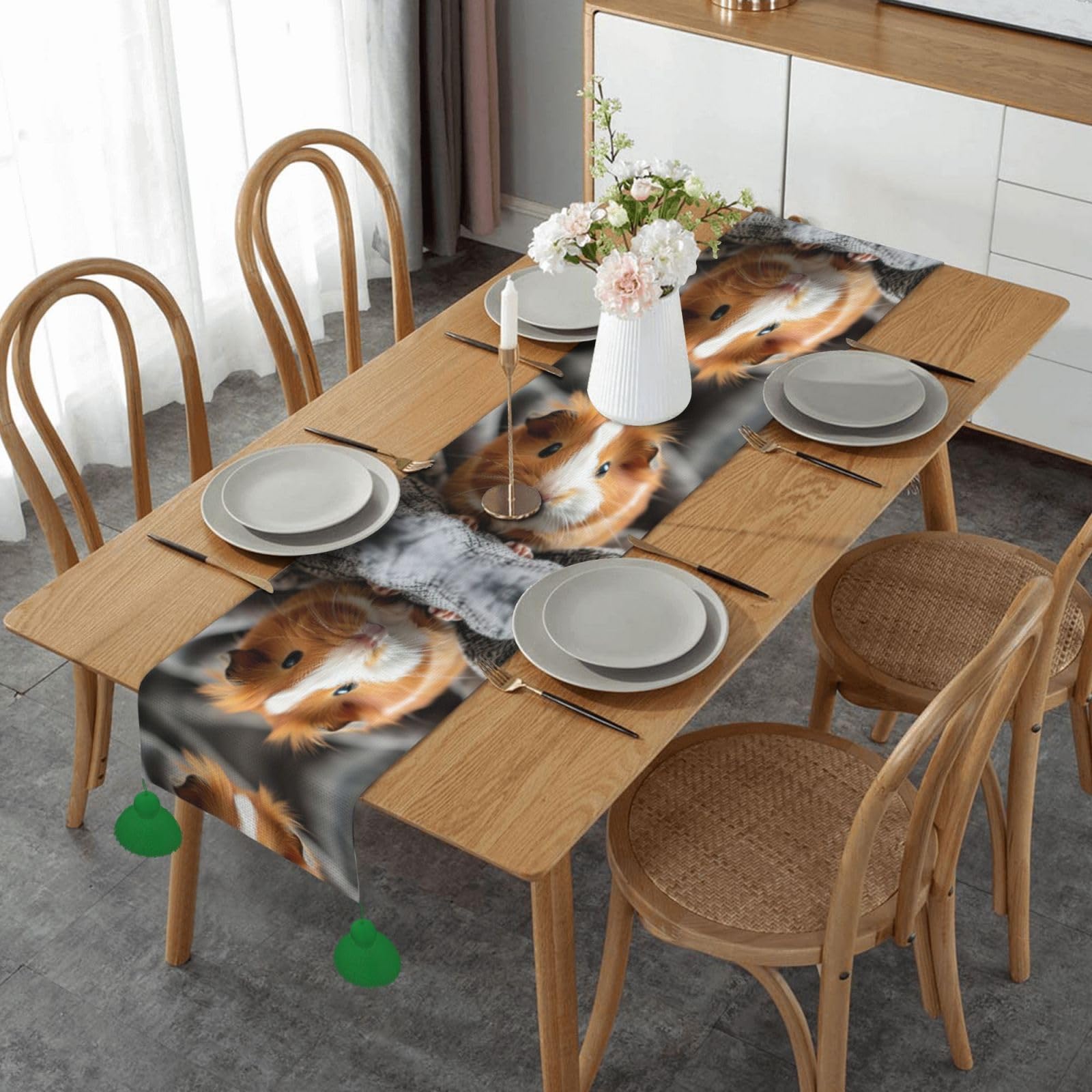 Chemin de table cochon d'Inde pour protéger une table basse ou égayer une table de repas unie