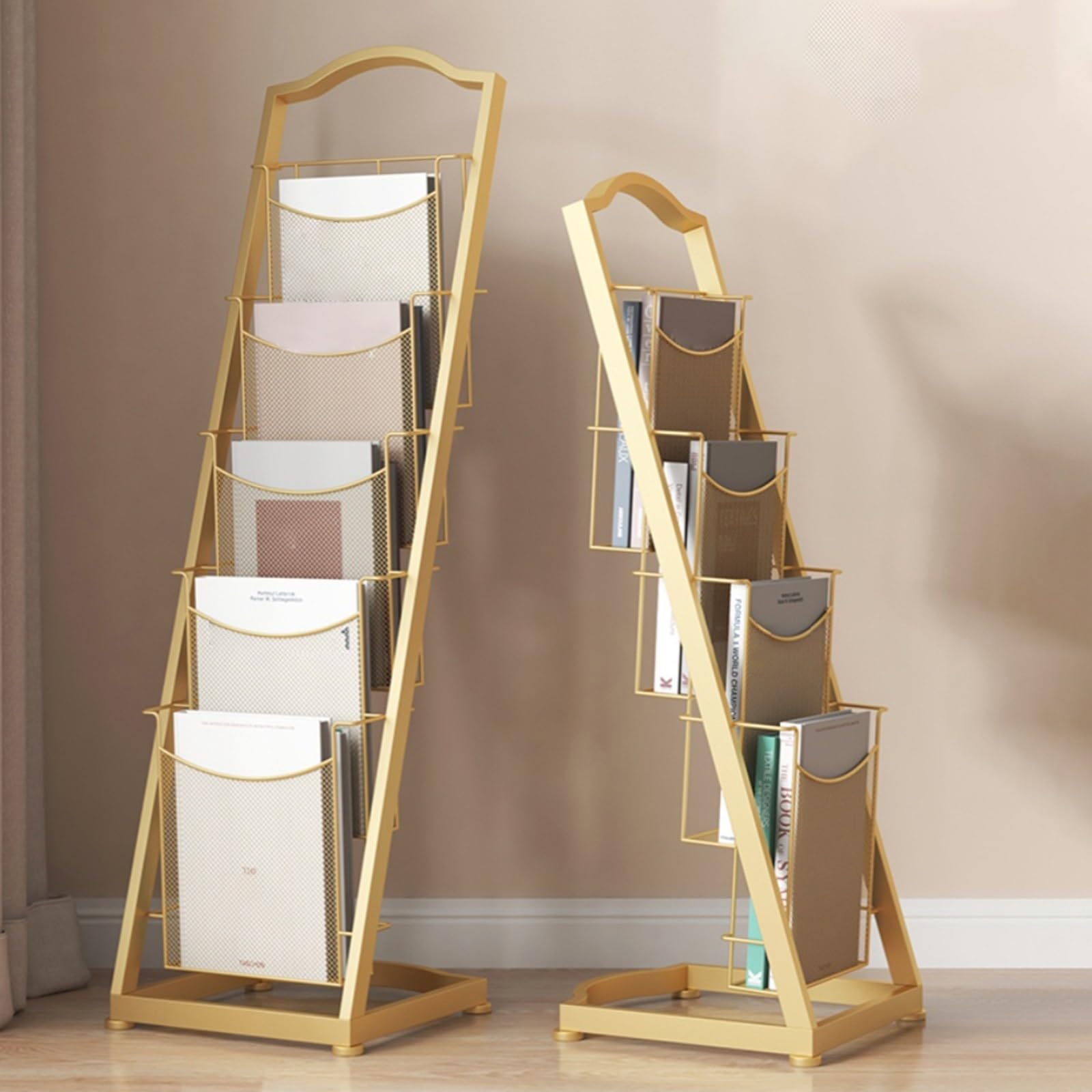 zeitungsständer Literaturständer Boden, Magazin-Zeitungsständer Mit 4/5 Fächern, Stehender Metallkorb Für Einkaufszentren, Krankenhäuser, Kirchen, Hotels (Color : Black, Size : 4 Tier)