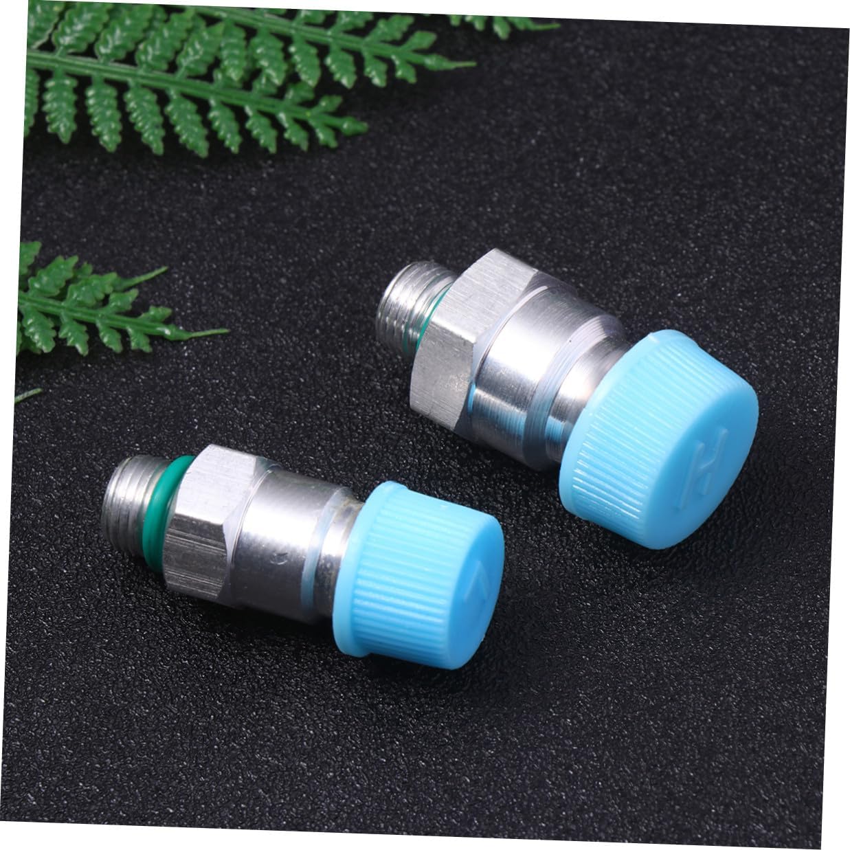 Outanaya 2pcs Universal Car Ac Refrigeration Quick Coupler Set M10x1 High-low Pressure with Core, Lid, and Rubber Gasket for Vehicle Air Conditioning Recharge Random Color
