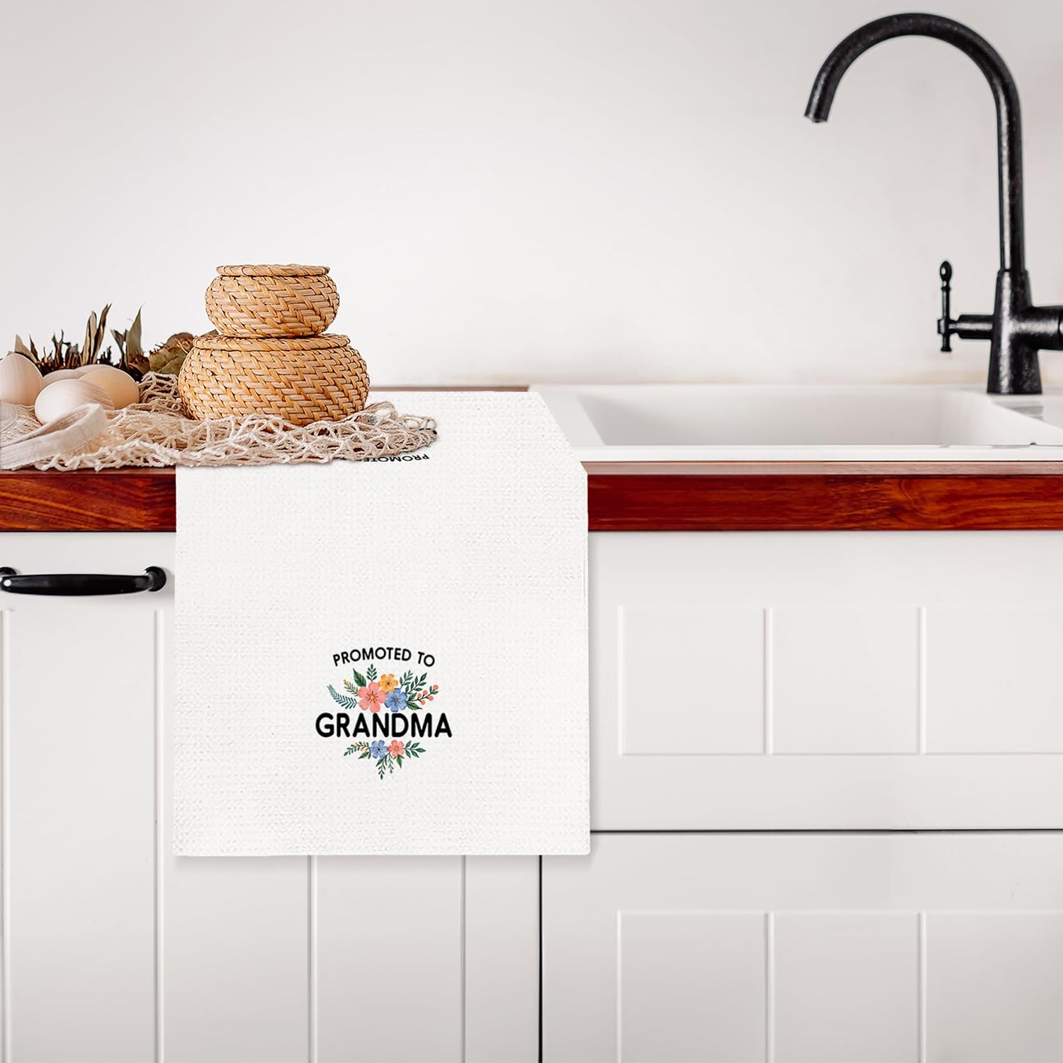 Promoted to Grandma Kitchen Towels, Pregnancy Announcement for Grandma Hand Towels for Bathroom Kitchen Decorative, Grandmother to Be Gifts Dish Tea Towels Drying Cloth, 16x24 Inch - Image 6