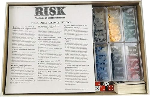 Miniatura 3 de Parker Brothers Risk 1998 Juego de mesa con piezas en forma de ejército