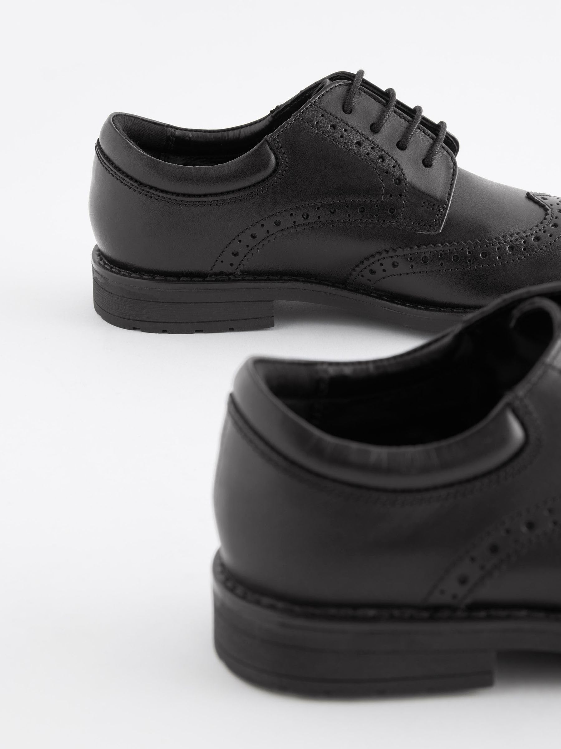 NEXT Garçon Chaussures Richelieu en Cuir à Lacets pour l’école