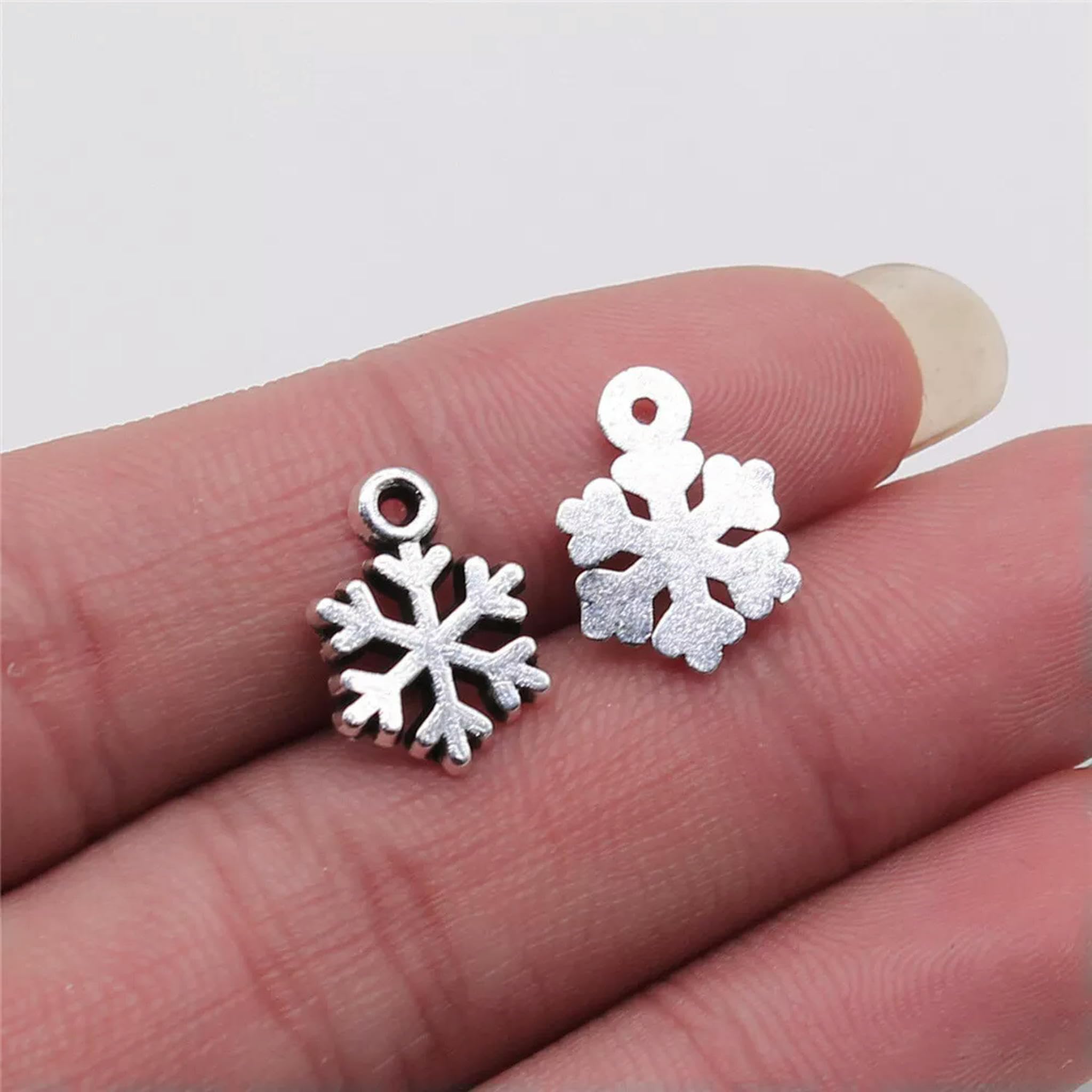 Pendentifs flocons de neige argent antique 15x11mm pour la création de bijoux de Noël
