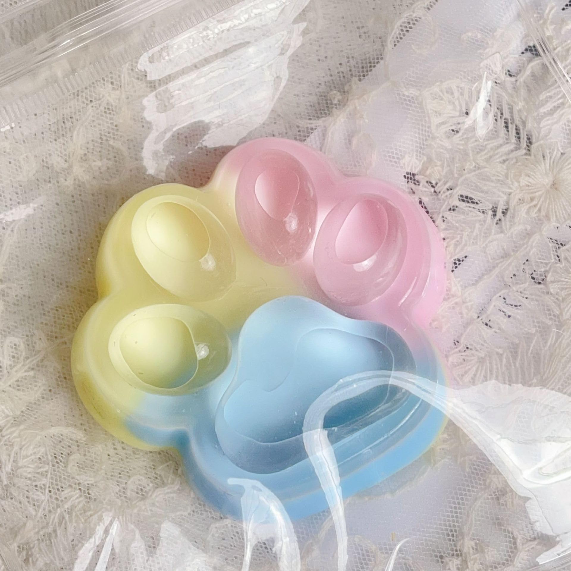 2025 New Cat Paw Squeeze Toys, Handmade Tabba Soft Squish Fidget Toy, Portable Sticky Silicone Mochi Cat Paw Sensory Pinch Toy for Stress Relief Adult (Tricolor Rainbow(3.1 in))