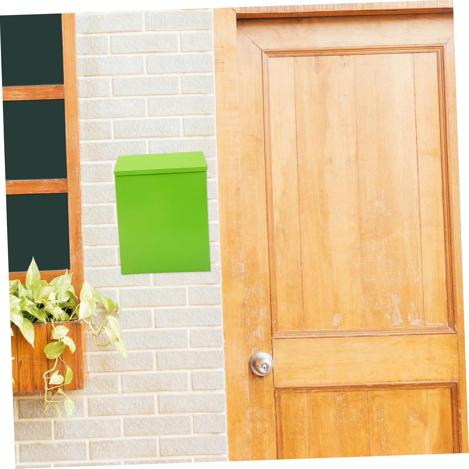 GLEAVI Vintage Iron Locking Mailbox Wall Mount Letter Box Outdoor Hanging Mail Organizer Green Retro Post Box for Home and Office Use