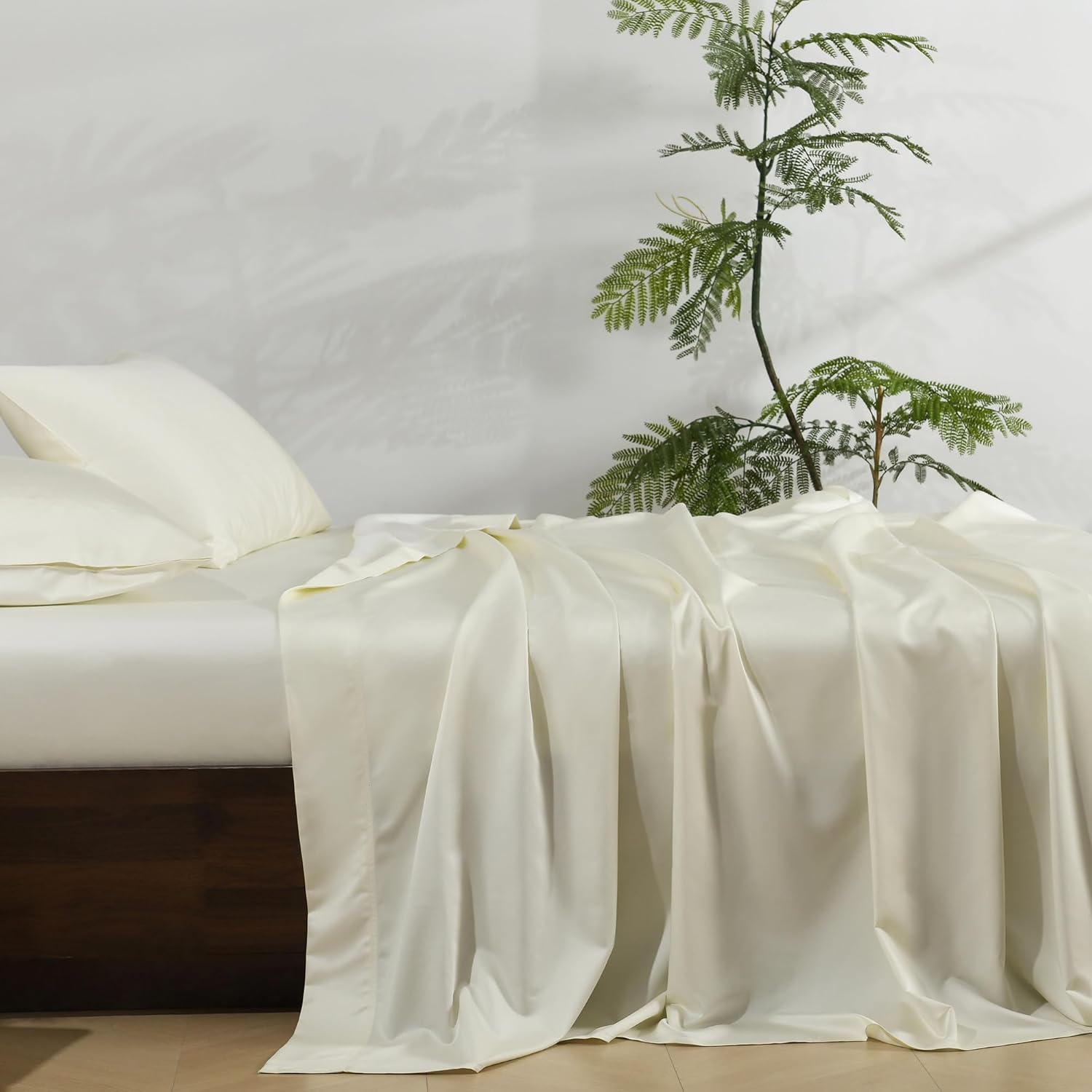 NATUREFIELD Silky Bed Sheets Set Full Size (4pc), Rayon Derived from Bamboo Blend, Soft Cooling Sheets with Deep Pockets, Hotel Luxury Bedding Sheets & Pillowcases