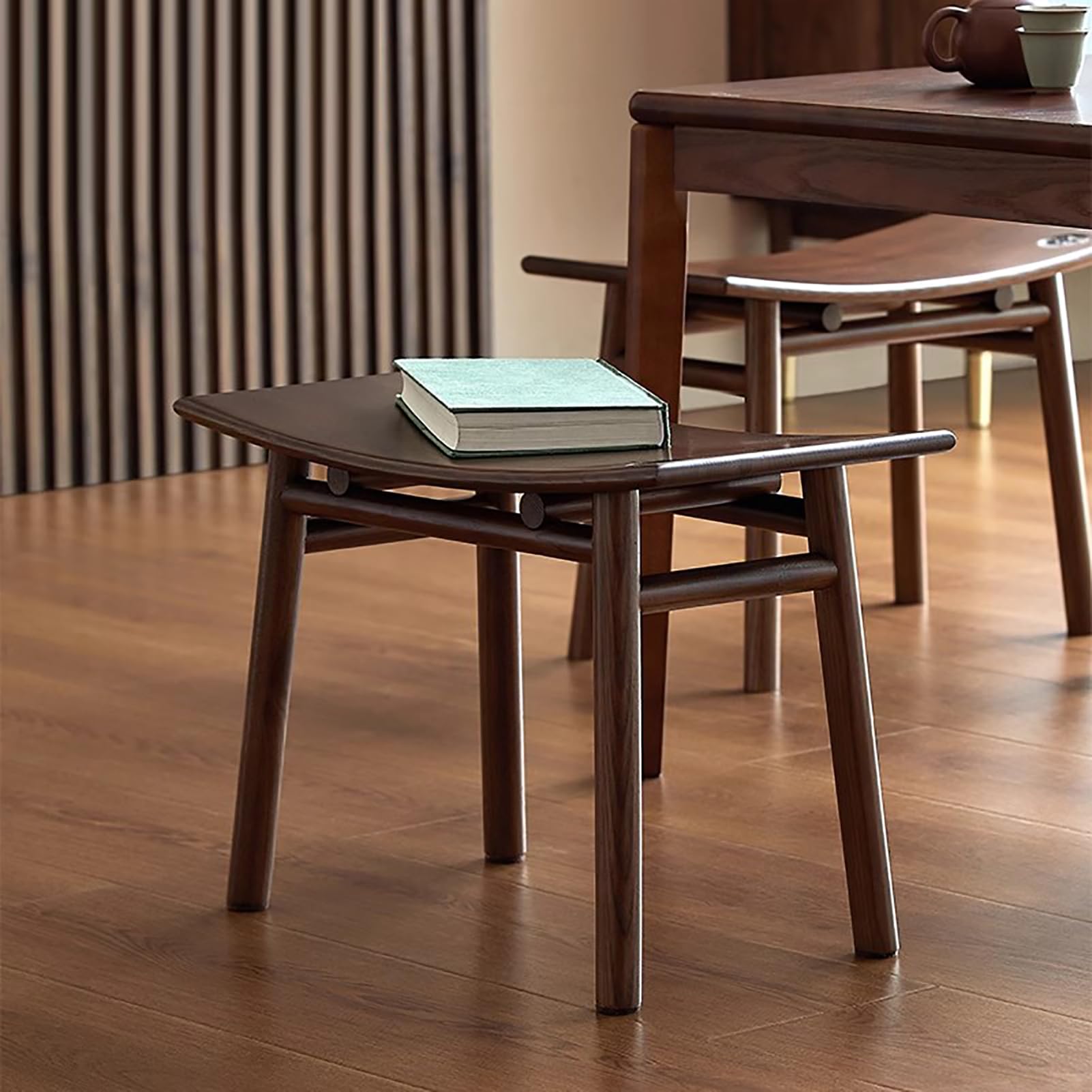 Silla de tocador de maquillaje y taburete descalzador moderno para la entrada de casa