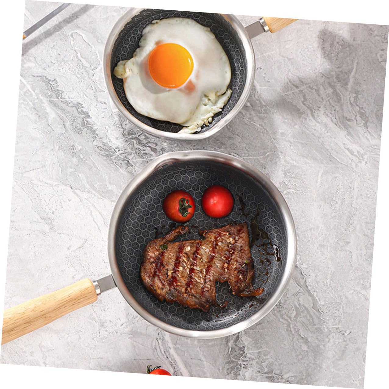 Padella Antiaderente in Acciaio 316 da 16 CM con Fondo Piatto e Manico Antiscivolo Padella per Uova e Bistecche per Cucina Casalinga e Uso Quotidiano