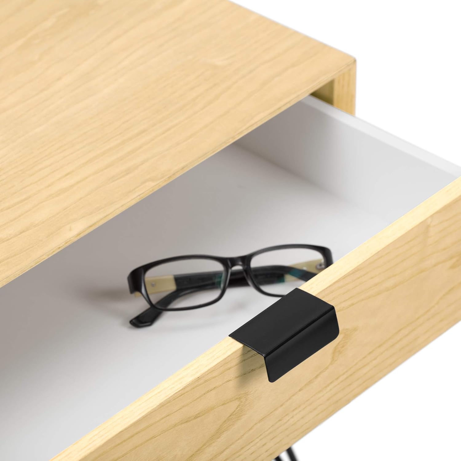 Adore Decor Newell Side Table, Natural