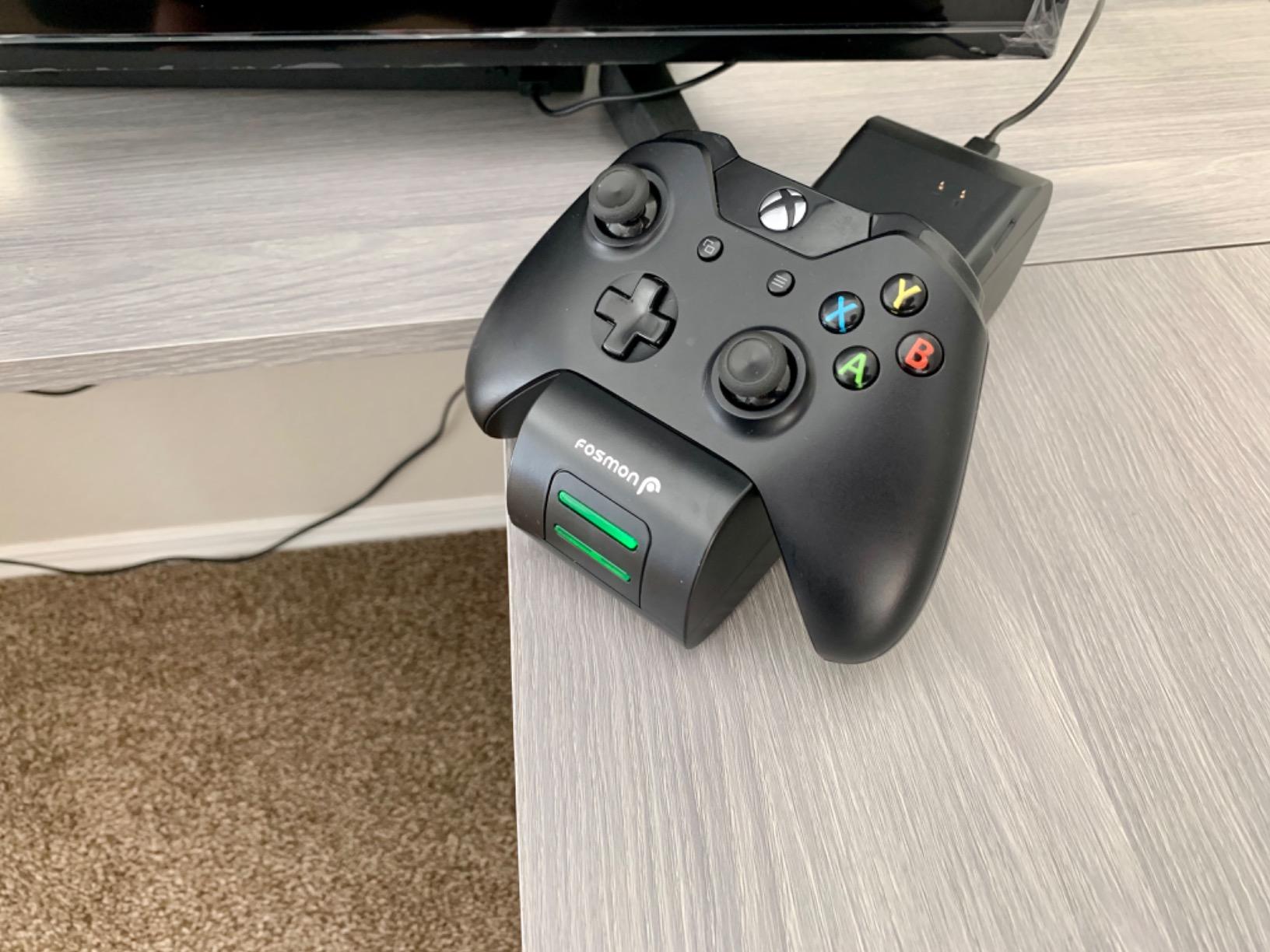 Fosmon charging station with controllers