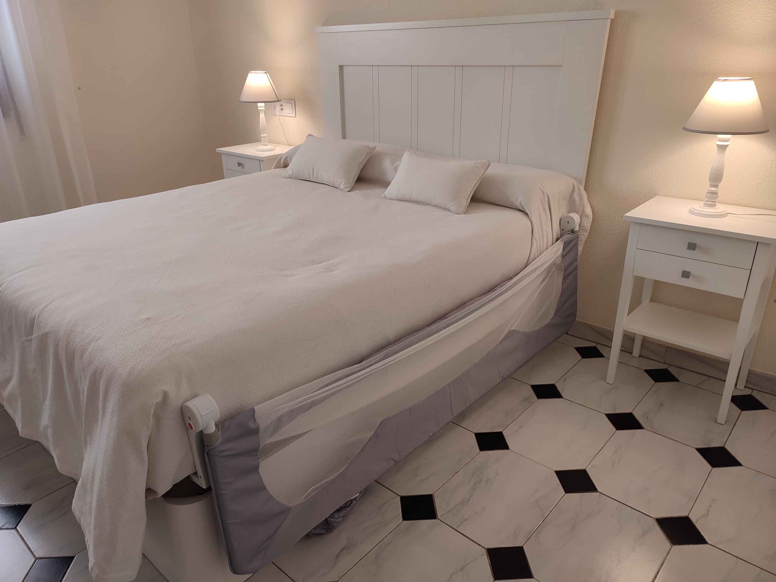 Barrera Seguridad Niños Cama 180 x 66 cm con Bolsillo - Seguridad y Comodidad, Alta y Robusta - Barrera Cama Niños Abatible - Barandilla Cama Niño Modelo Osito y Luna Gris