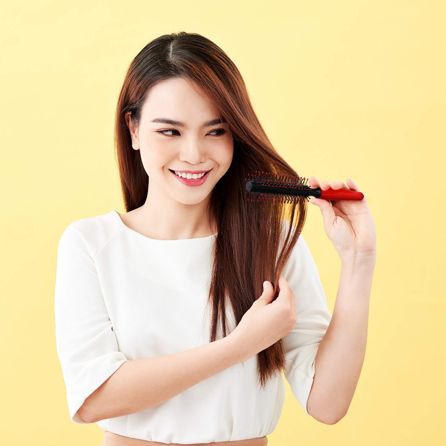 3 Pieces Mini Quiff Roller Mini Round Hair Brush Non-Slip Circle Anti-Static Rpm Quiff Roller for Women and Girls (Cylindrical Handle)