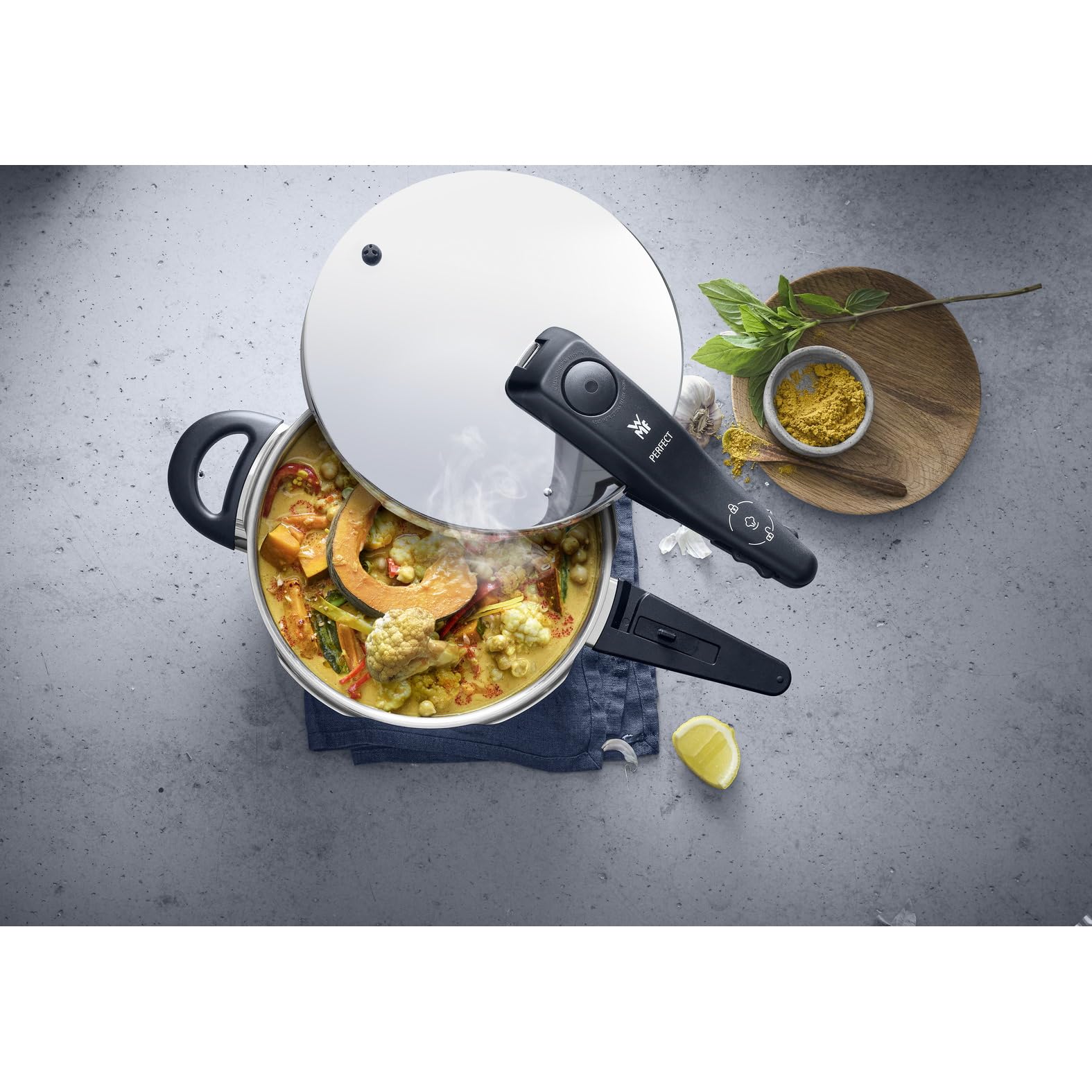 WMF Pentola Perfect Ø 22 cm, Ø 3 litri, in acciaio inox Cromargan per induzione