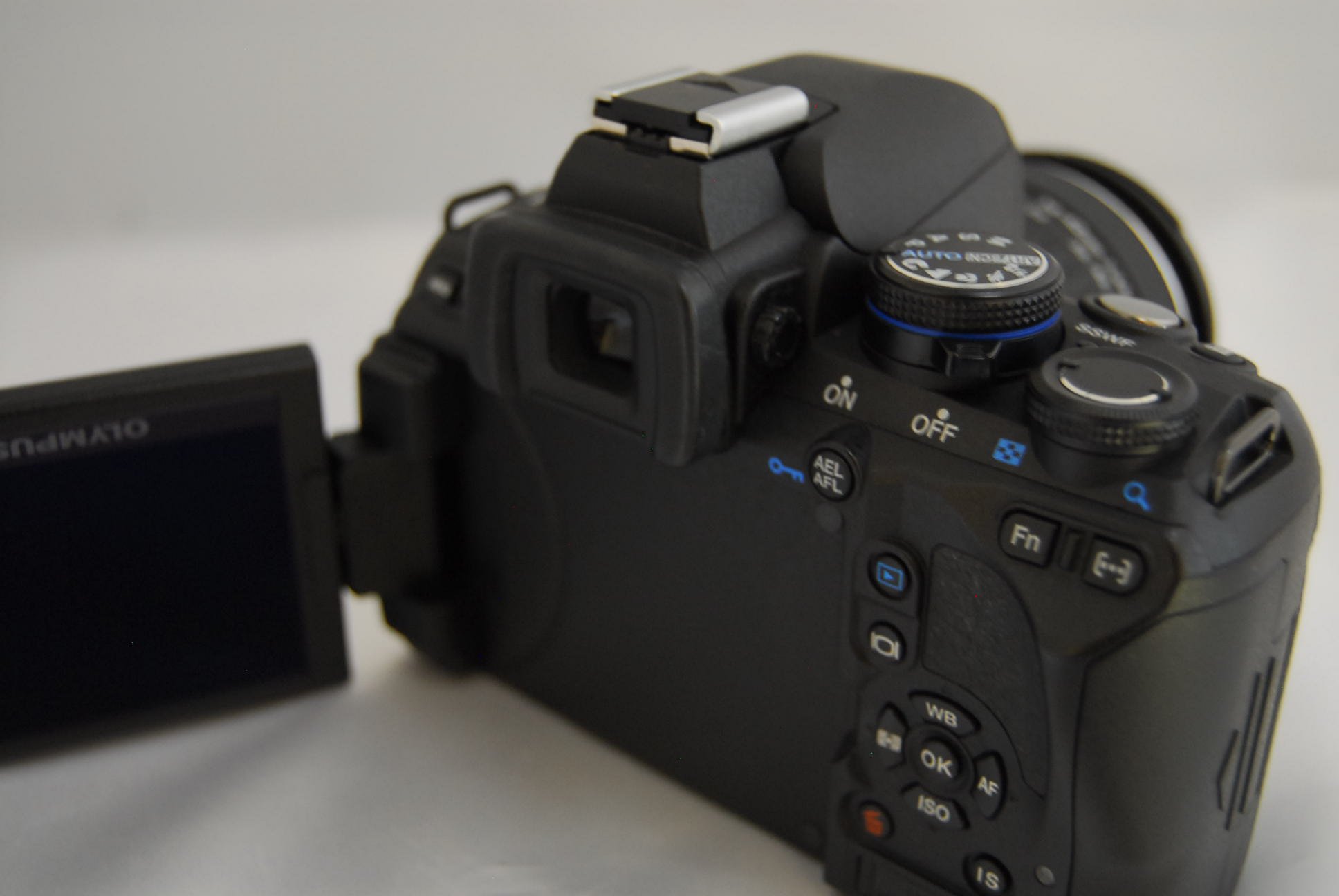 Amazon | OLYMPUS デジタル一眼カメラ E-620 レンズキット | デジタル  