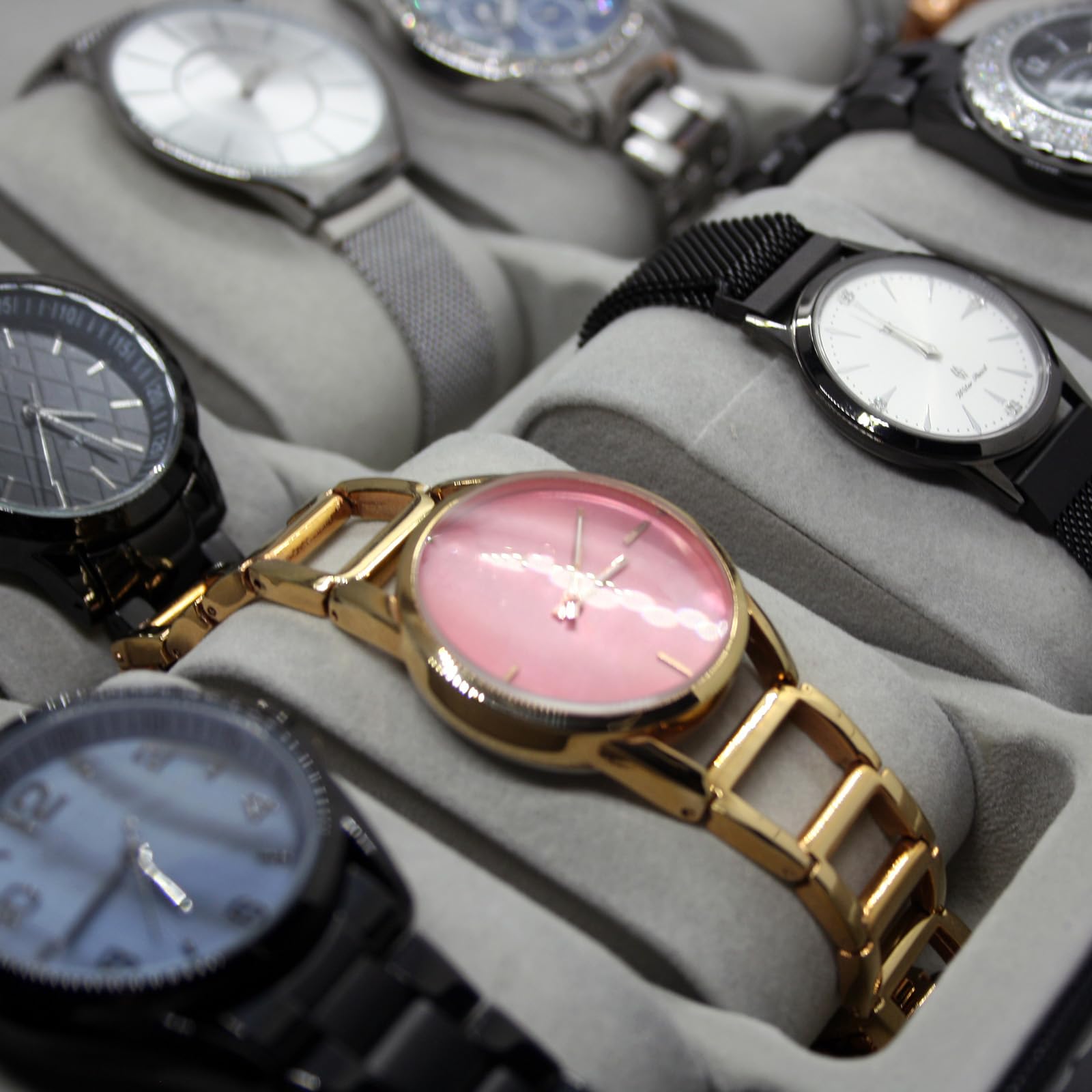 QUARKZMAN 2 szt. etui na zegarek poduszka aksamitna w kształcie litery M Watch Display Pad wymiana podkładki do wyświetlania i przechowywania bransoletek szary