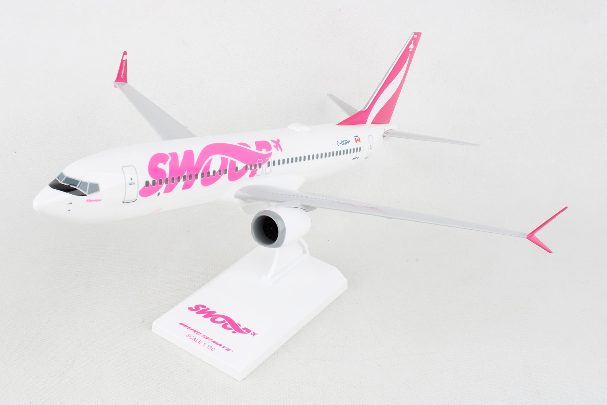 Amazon.com: SkyMarks Daron Swoop 737MAX8 1/130 (SKR1115) : Toys