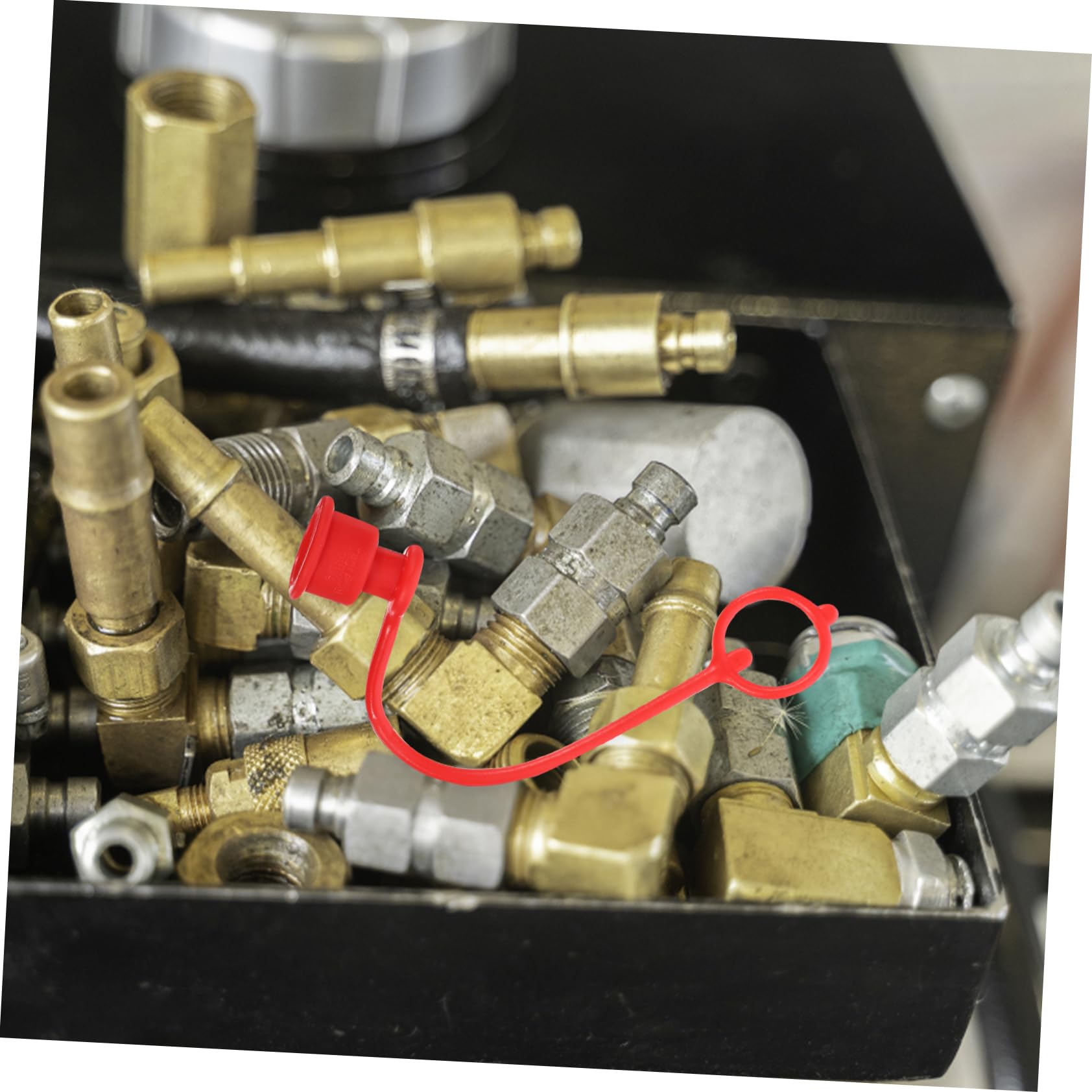 Hydraulikkupplungskappen Rote Anschlusskappen 4 Stück aus Kunststoff Praktisch zum Schutz und Sauberen Verbindung für Hydraulische Schnellkupplungen