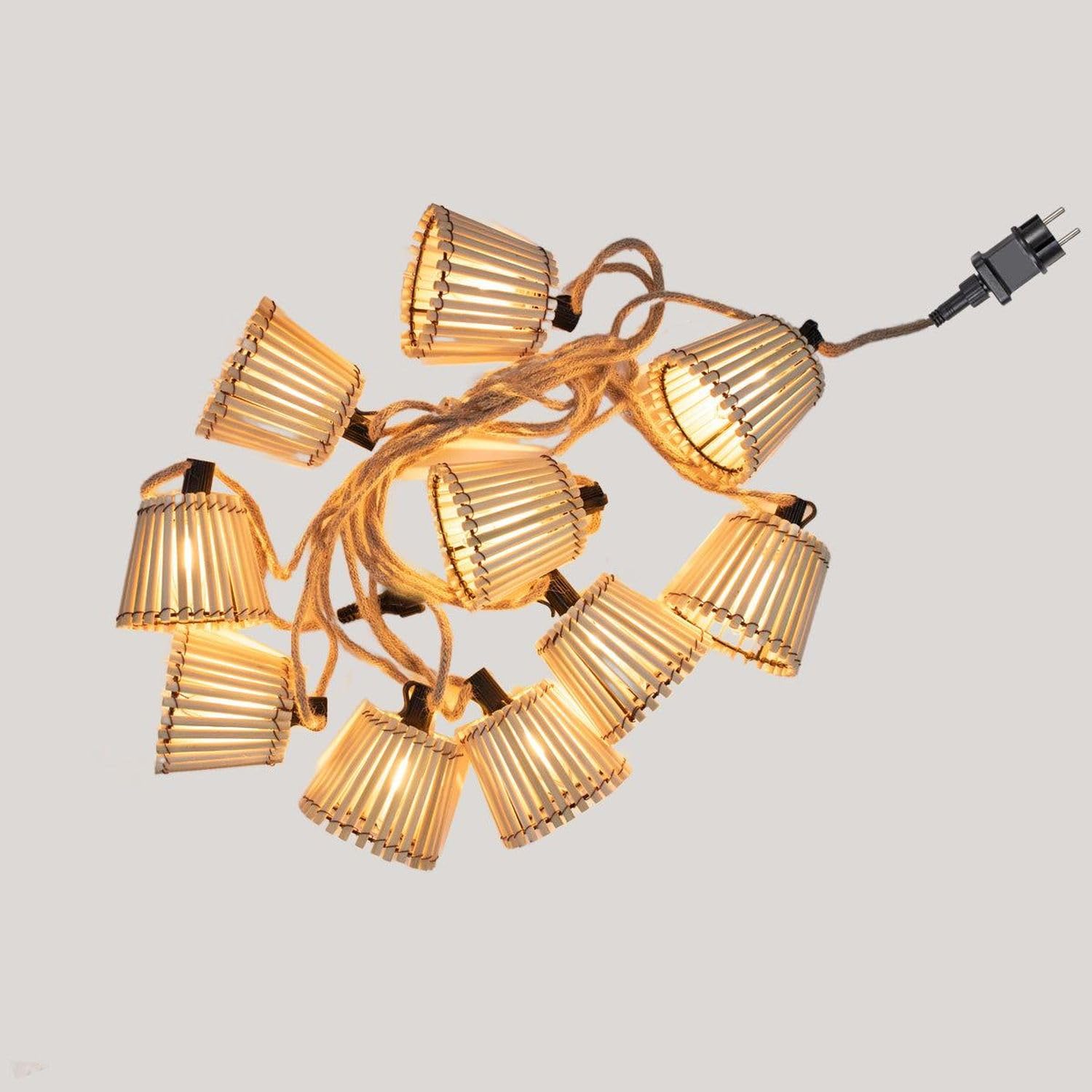 LED Außenlichterkette mit Stecker 5m lang + 3m Kabel IP44 2200 K Bambus Schirme Lichterkette außen Garten Terrasse Balkon Beleuchtung