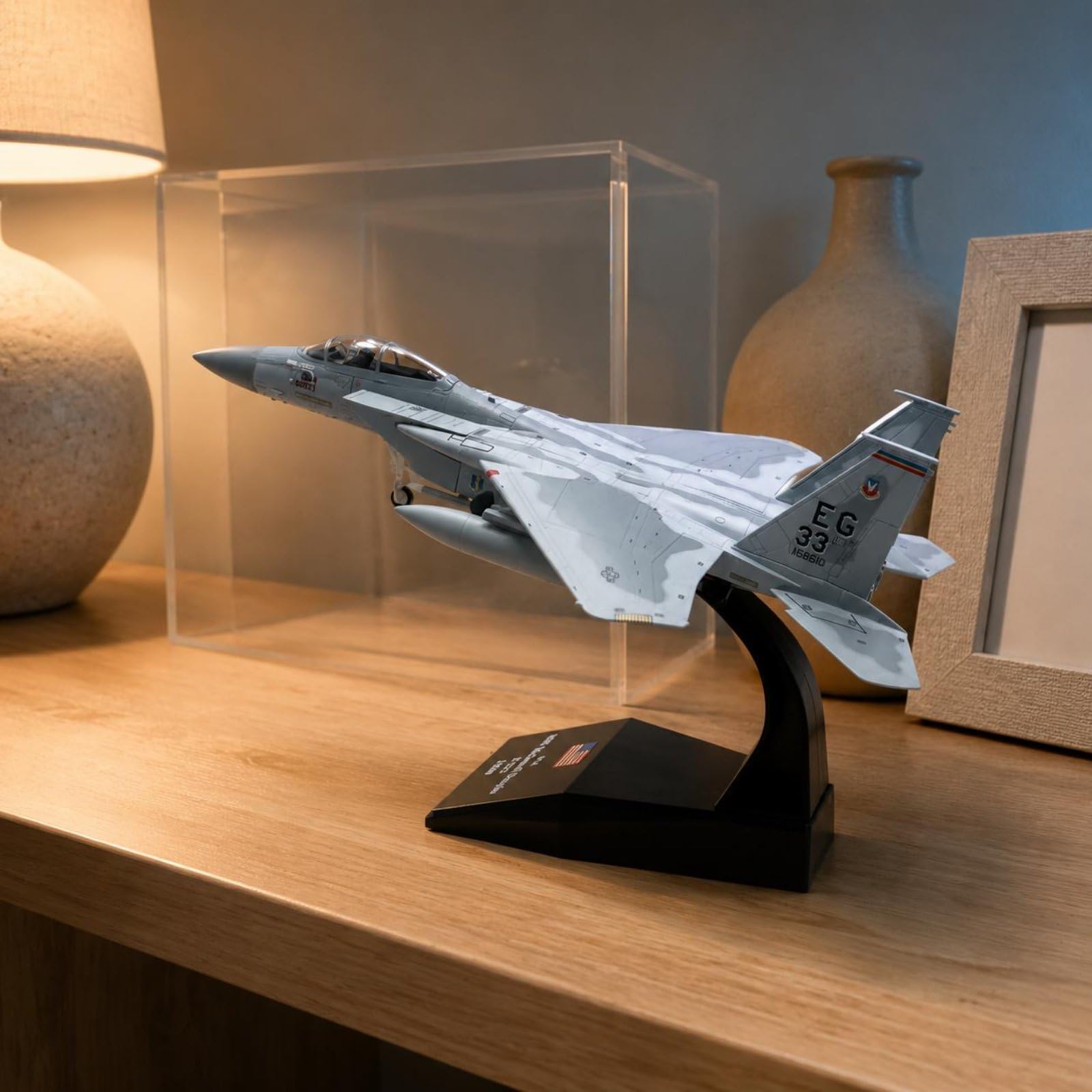 Modello Aereo F 15C da Caccia Aereo da Collezione Aeromodello Struttura in Lega con Base per Posizione Dinamica Adatto per Scrivania Vetrina Studio