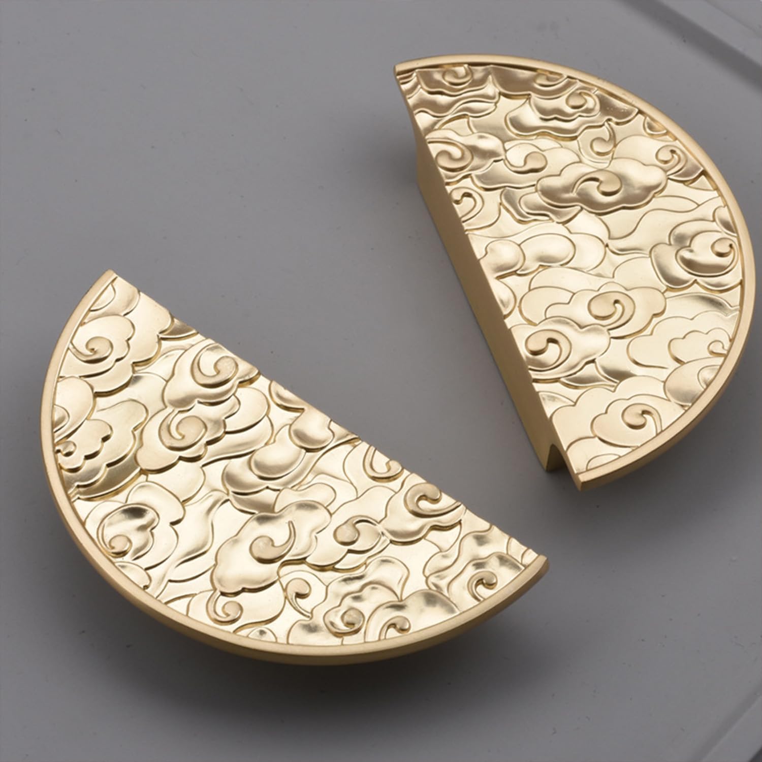2PCS Antique Round Plate Pulls Handles, Cabinet Handles Half Moon Cabinet Pulls Vintage Style Drawer Pulls Zinc Alloy New Chinese Style (Brass, Diameter: 4.7inch)