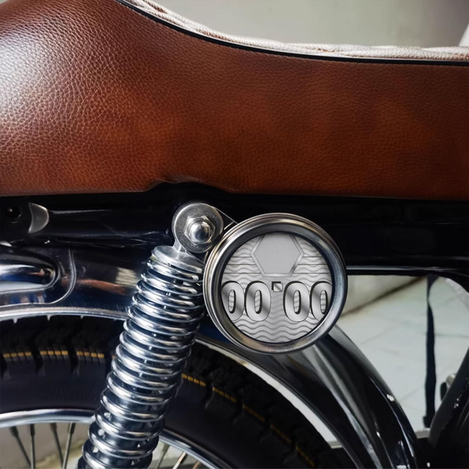 Genérico Motorcycle Tax Disc Holder, Aluminum Alloy with Waterproof Seal, Includes Hex Key, Compatible with Scooters and Motorcycles
