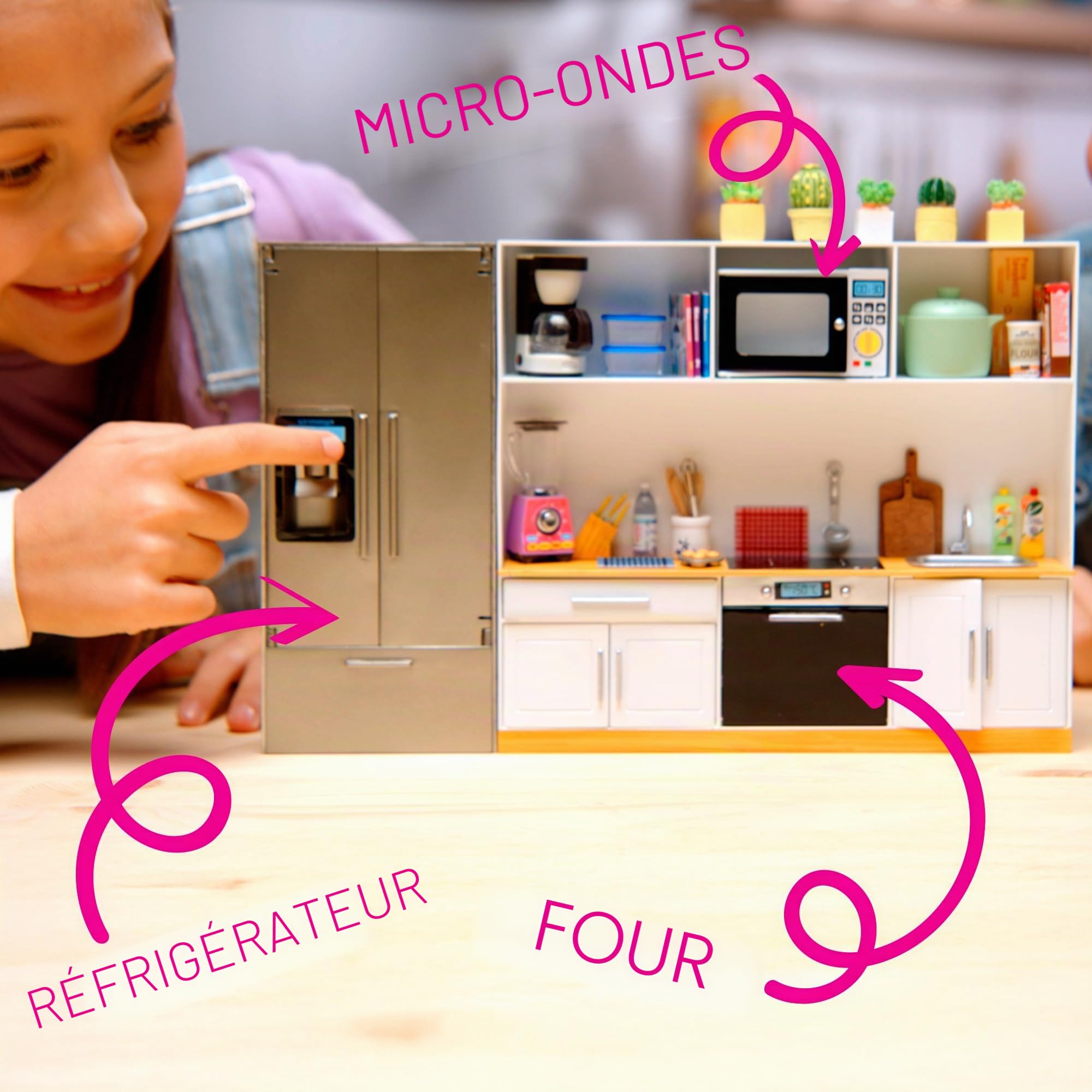 Bizak Mini World Playset 64506010 Set de Cuisine avec Four, Micro-Ondes, réfrigérateur, Distributeur de Glace et Accessoires, pour Enfants à partir de 6 Ans