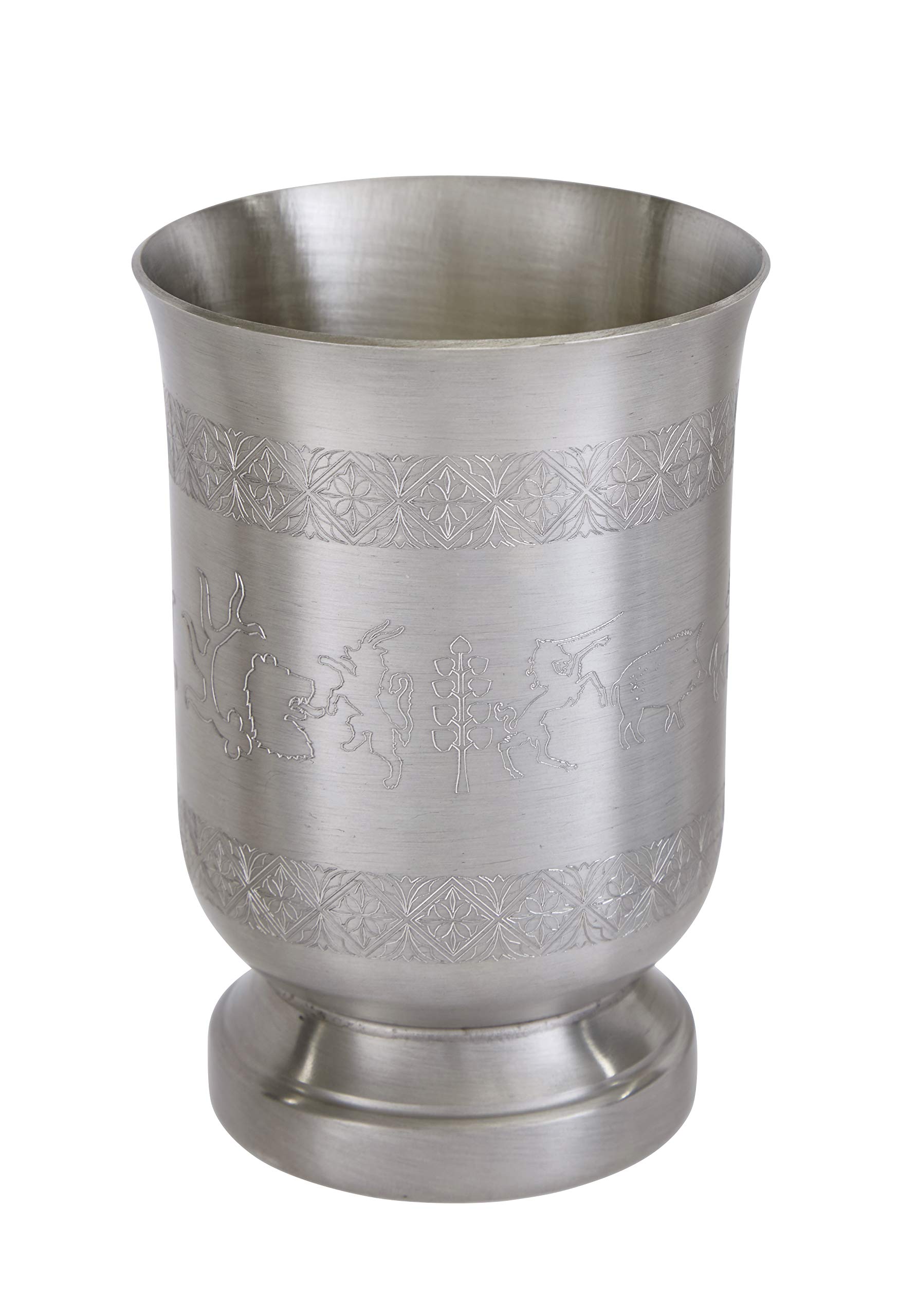 Tasse médiévale avec scène de chasse