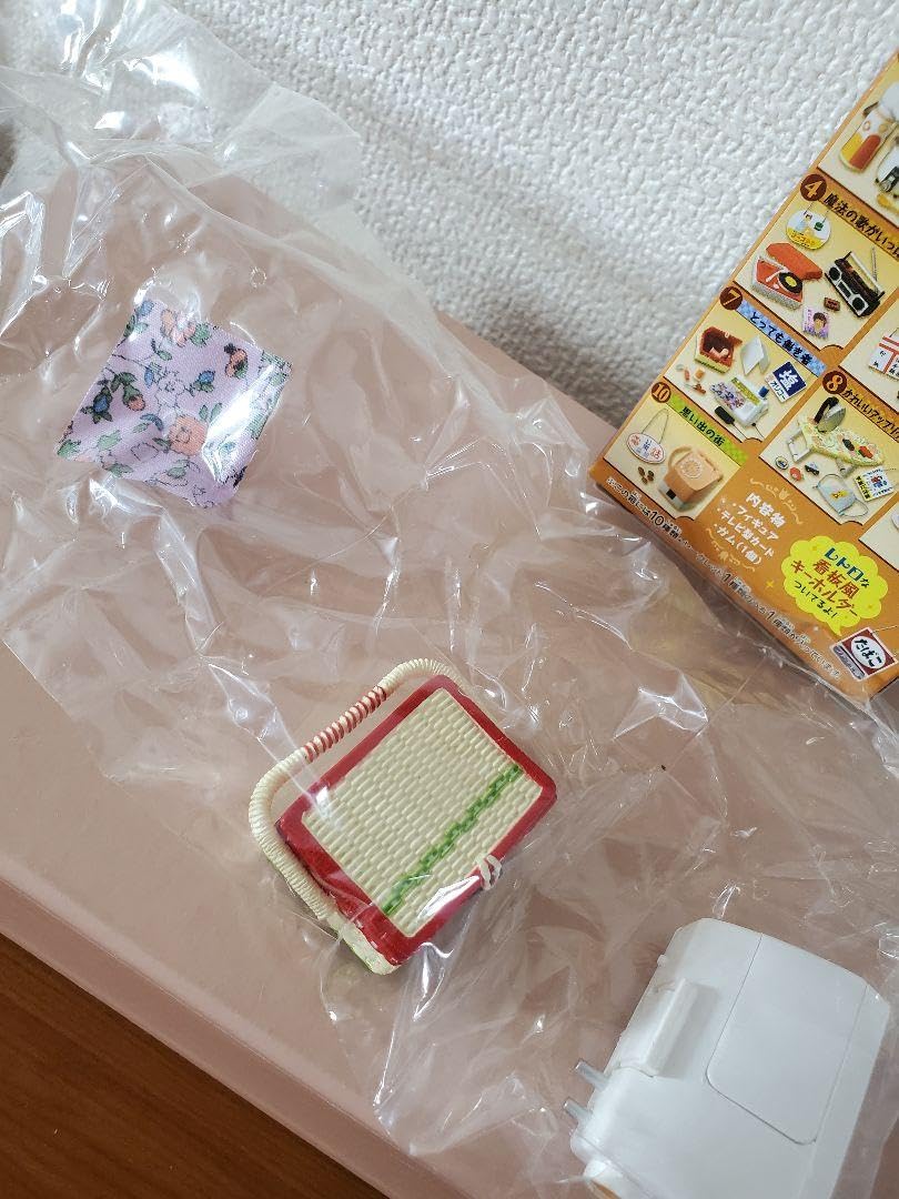 Amazon.co.jp: リーメント なつかし家電がやってきた ミニチュア 食玩 Amazon.co.jp: リーメント なつかし家電がやってきた ミニチュア 食玩