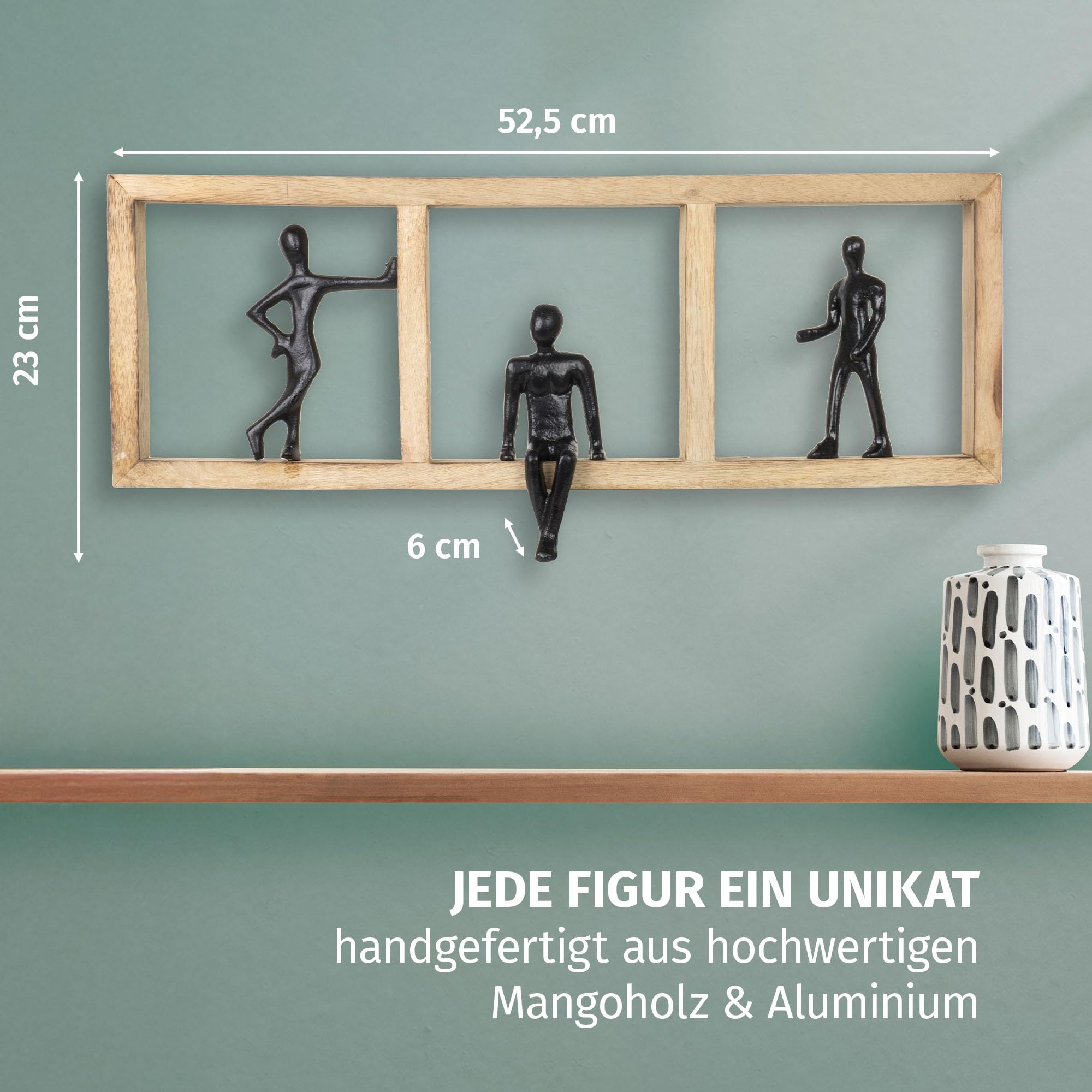 Figurka dekoracyjna Moments czarna 52,5 cm z drewna mango i aluminium nowoczesna figurka ścienna z trzema figurkami w ramce, symbol spotkania, wspólnoty, spójności, rękodzieło, obiekt artystyczny