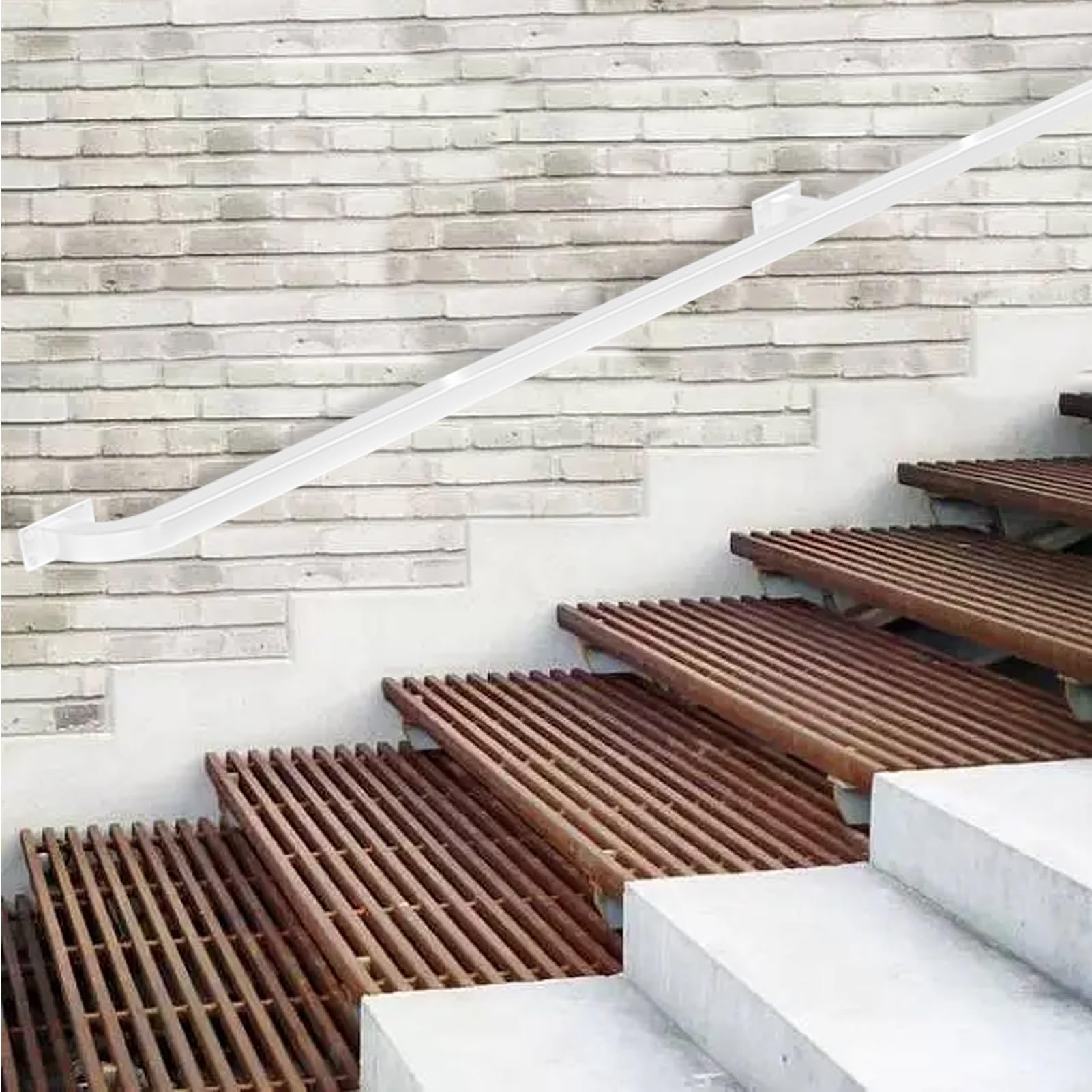 Rampe d'escalier extérieure blanche avec kit complet de fixations murales