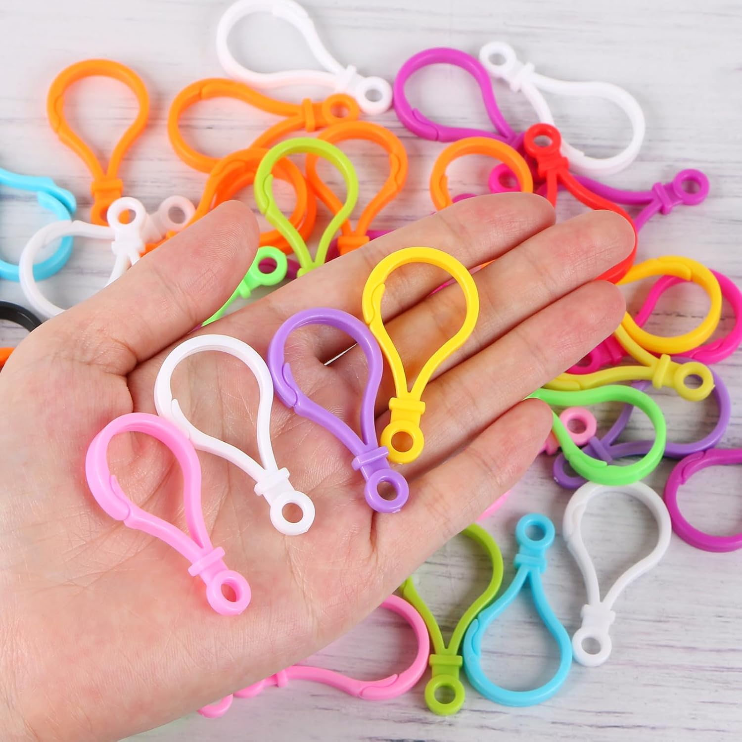 MIDELONG Plastic Keychain Clips for Crafts, Assorted Colors Lobster Claw Clasps Keychain Hooks Lanyard Snap Hooks and Clasps Backpack Clasp Hook for Jewelry Making Key Chain, Pack of 50 - Image 6