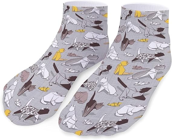 Amazon Co Jp 靴下 レティース メンズ くるぶし クールソックス ショート スポーツ ソックス 滑り止め 通気 吸汗 おもしろ靴下 抗菌防臭 学生 通勤 おしゃれ カジュアル カラフル 男女兼用 折り紙の猫 黄色い ファッション
