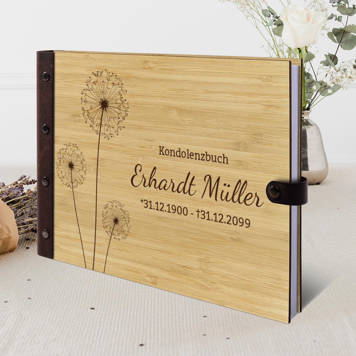 Kartenmachen.de Personalisiertes Kondolenzbuch echtes Holz DIN A4 Gästebuch mit Lasergravur - Pusteblume - mit 72 Blatt / 144 Seiten Naturpapier Weiß