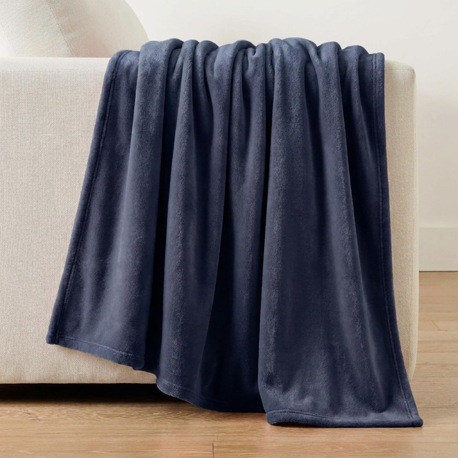 Nautica - Twin Blanket, Soft Plush Fleece Bedding, Ideal for Bed or Couch, Dorm Essentials, Oeko-Tex Certified (Solid Navy)