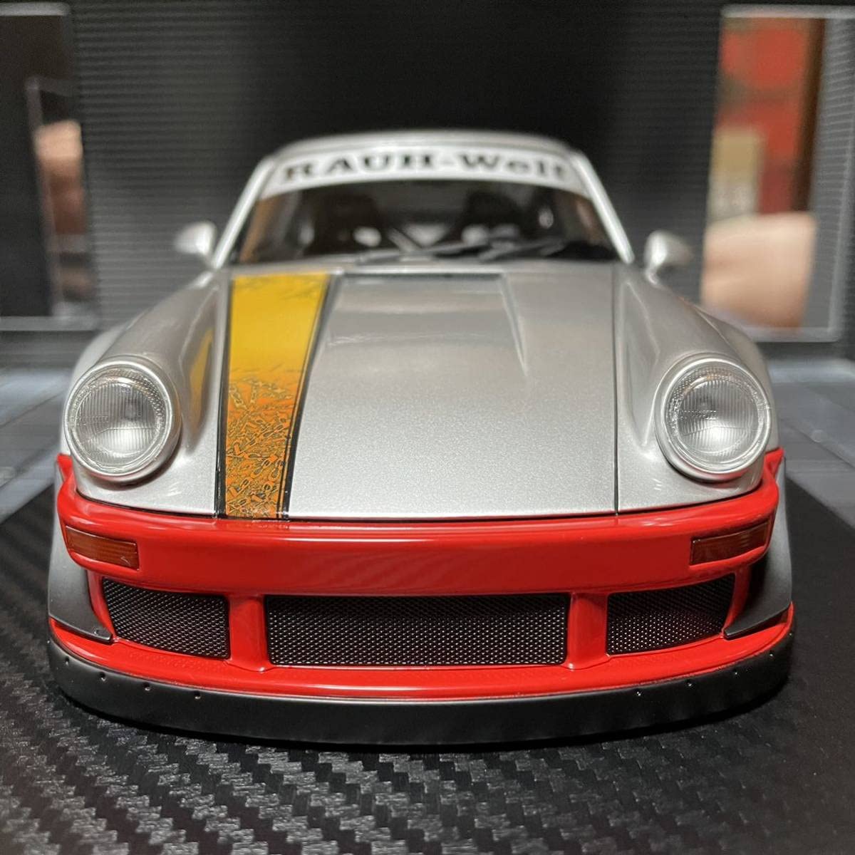 Amazon.co.jp: イグニッションモデル 1/18ポルシェ RWB 930 RAUH