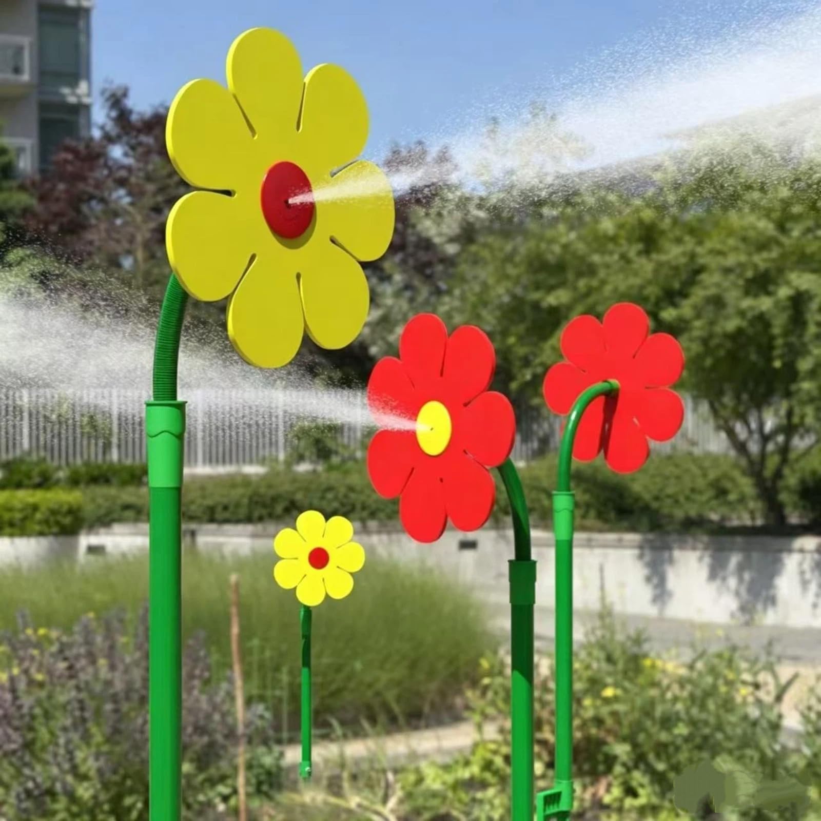Irrigatore Crazy Daisy,360° Rotating Dancing Flower Fun Garden Sprinkler, adatto per irrigare patii, prato, giardino, idratazione e raffreddamento per cani