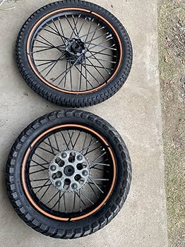 トリッカーの純正リアホイール、タイヤ、スプロケ、ディスク トリッカーの純正リアホイール、タイヤ、スプロケ、ディスク
